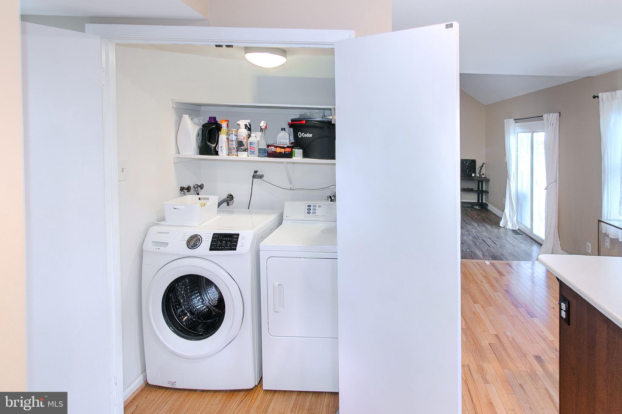 KINGSTON CHASE - Residential