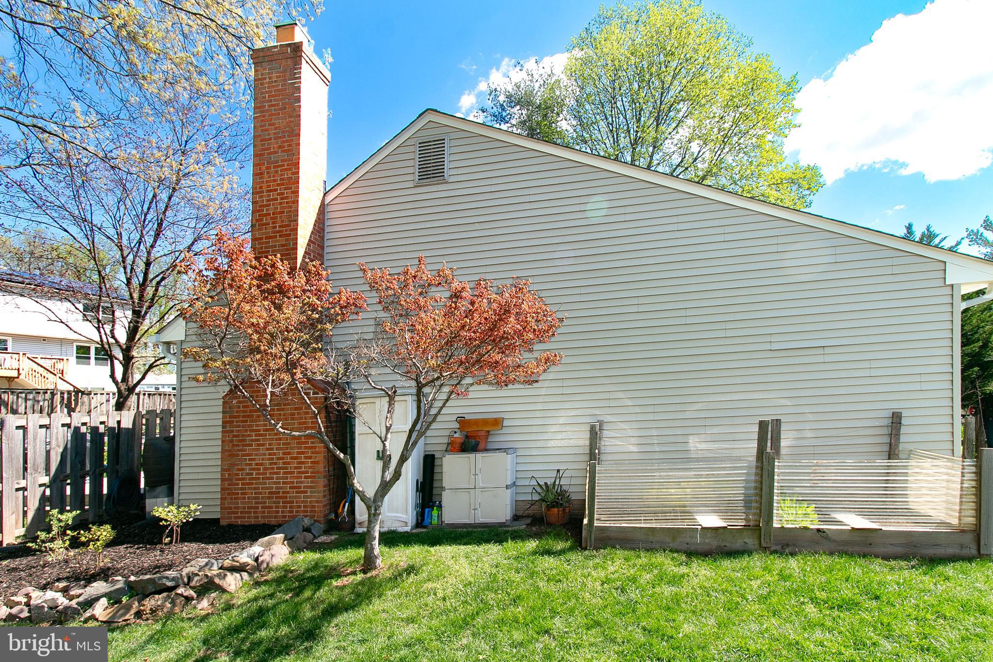 KINGSTON CHASE - Residential