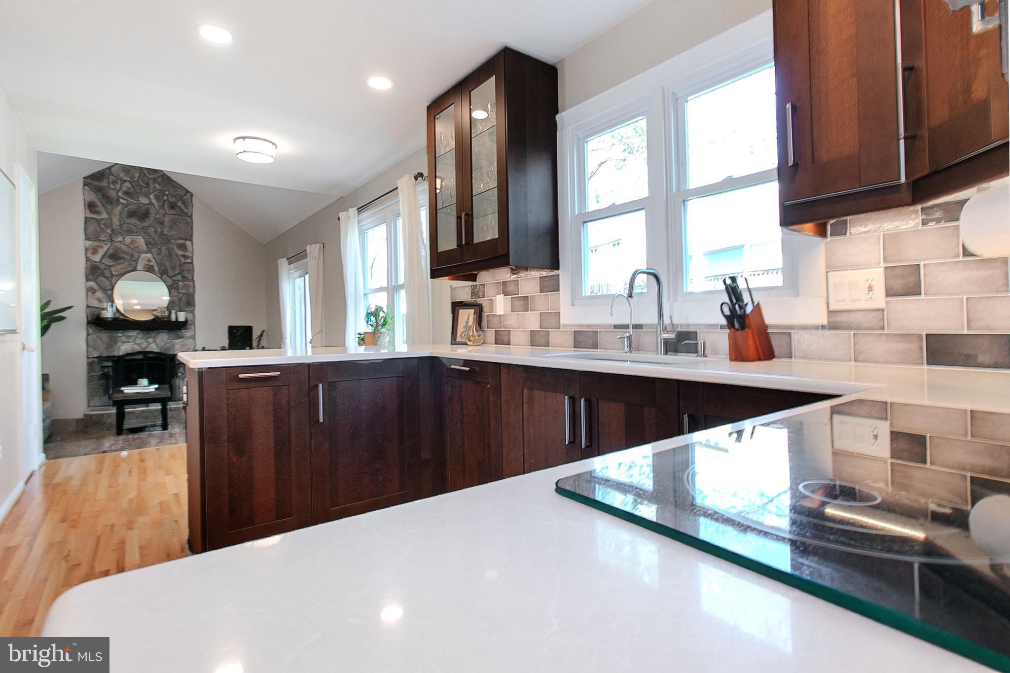 KINGSTON CHASE - Residential