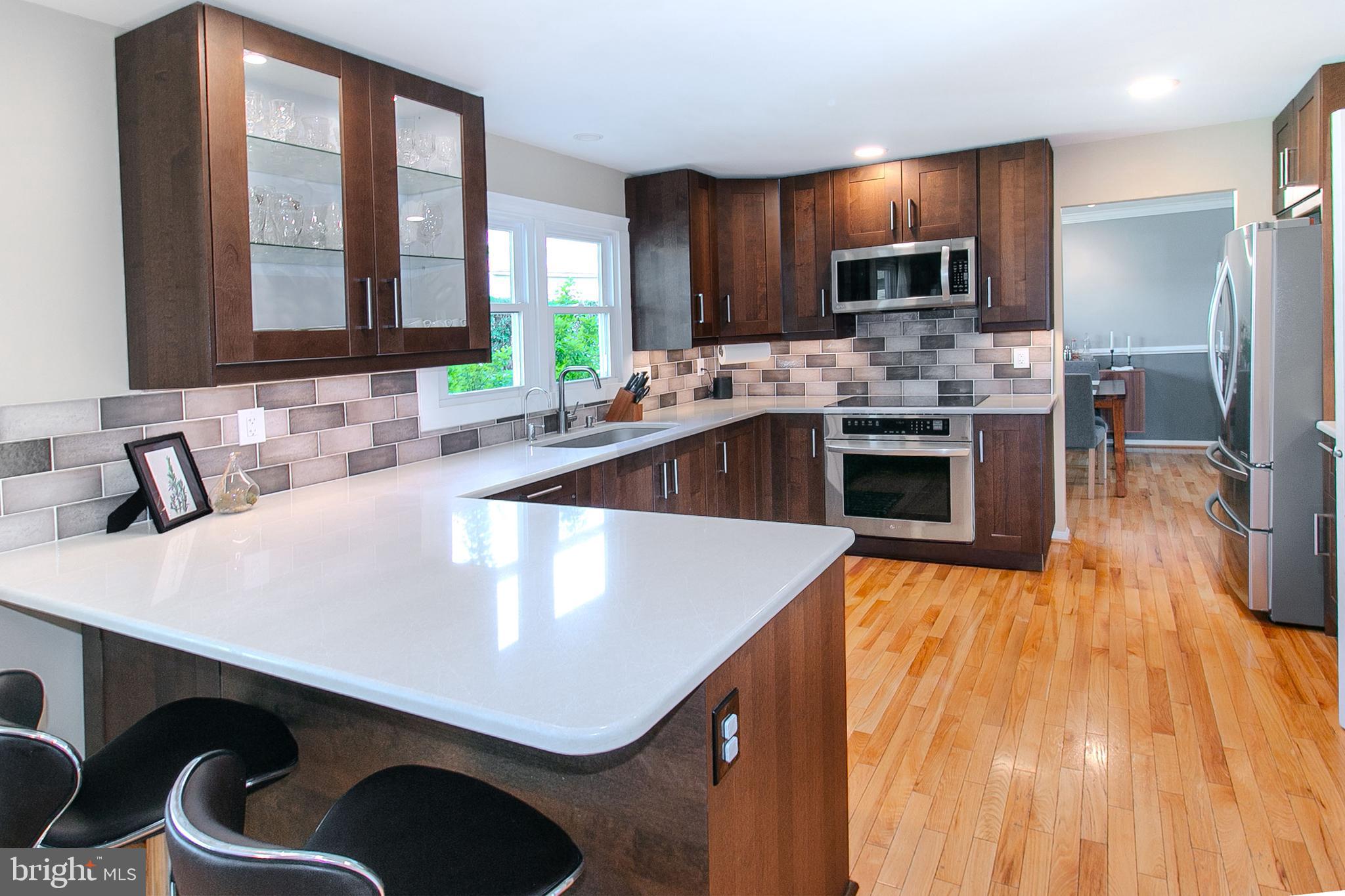 KINGSTON CHASE - Residential