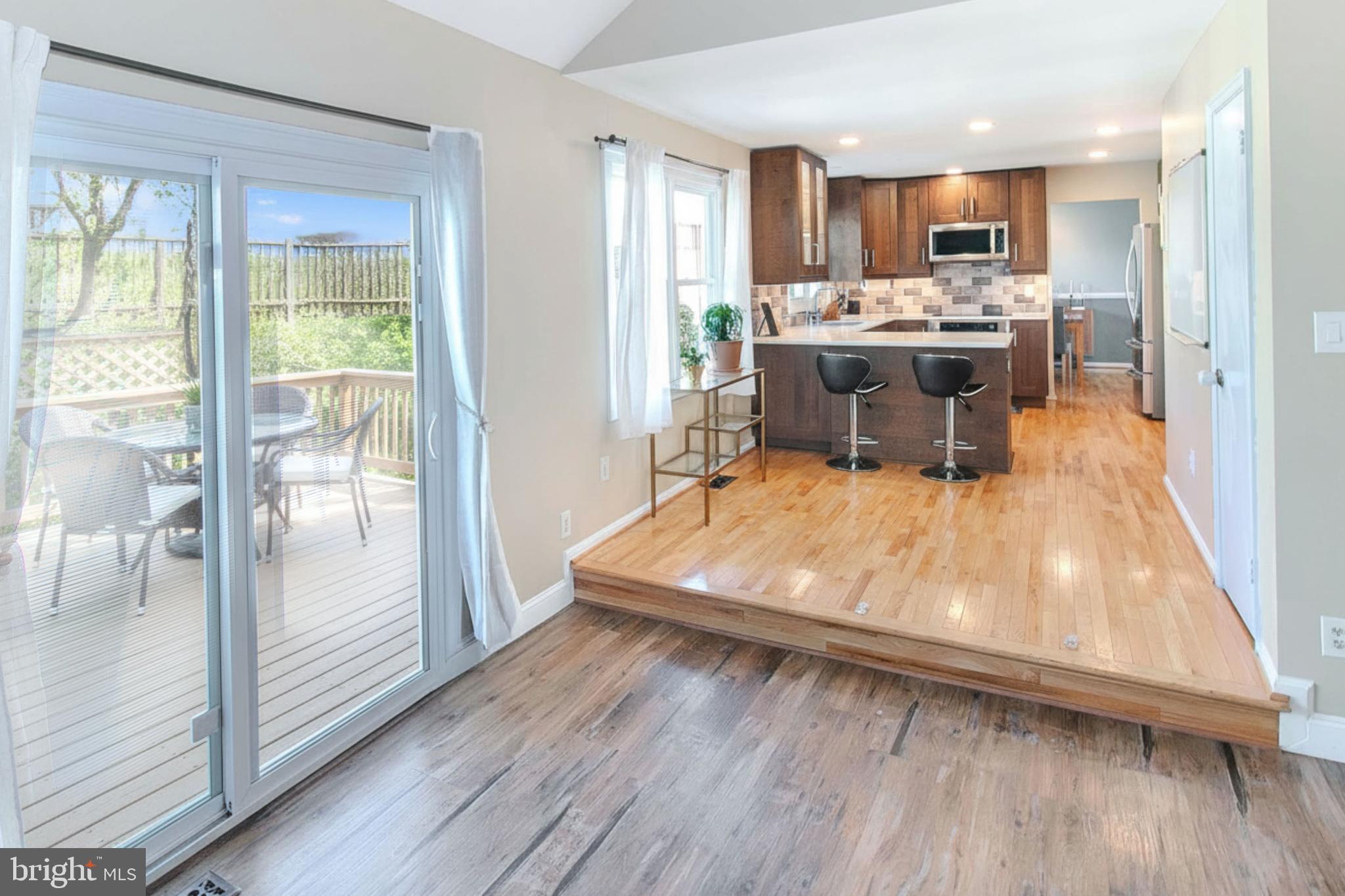 KINGSTON CHASE - Residential