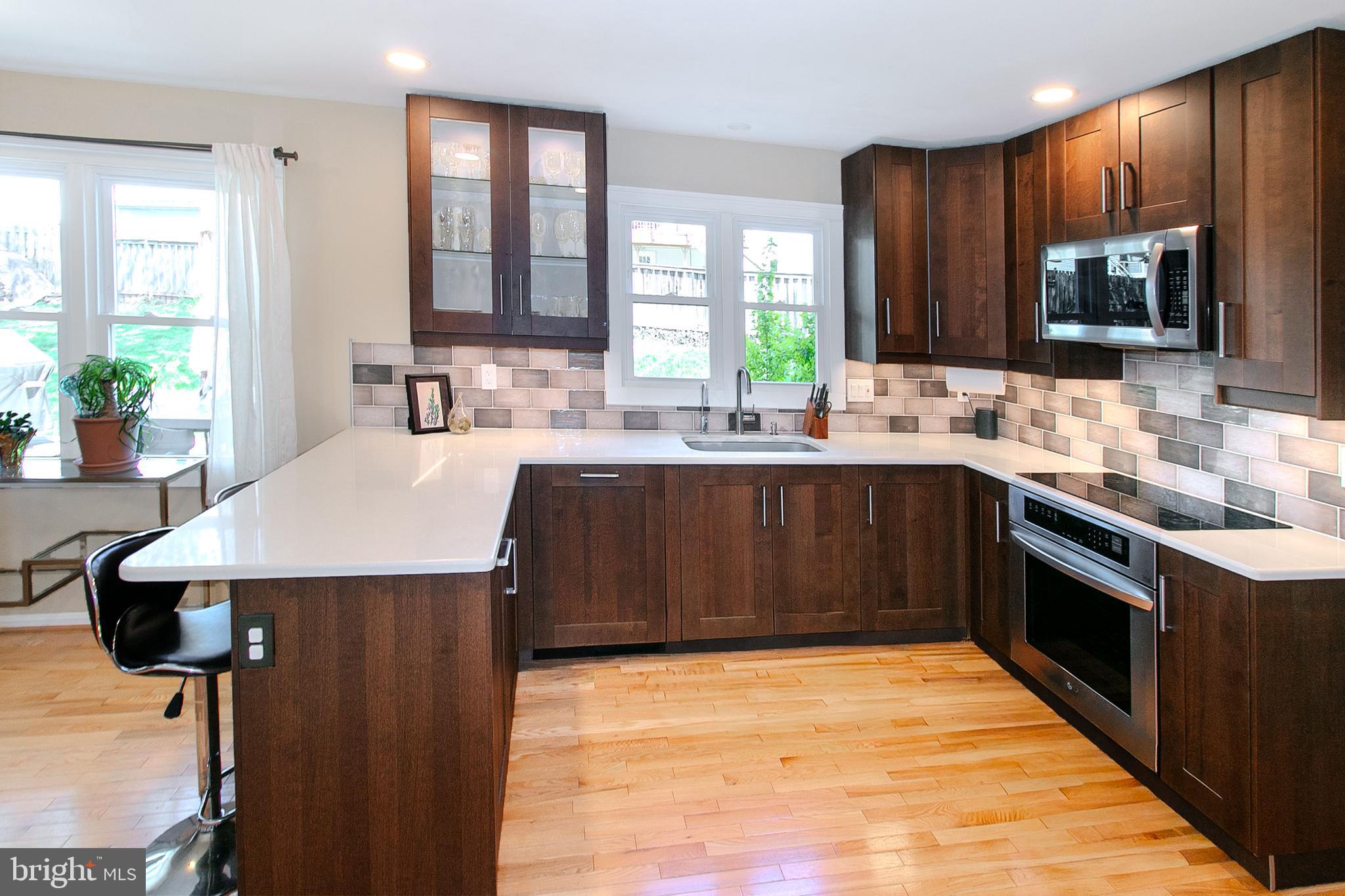 KINGSTON CHASE - Residential