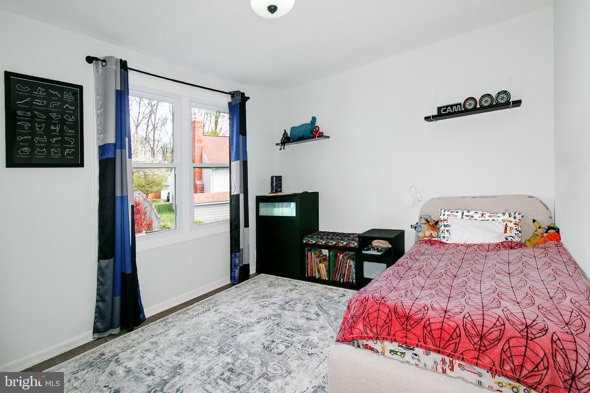 KINGSTON CHASE - Residential