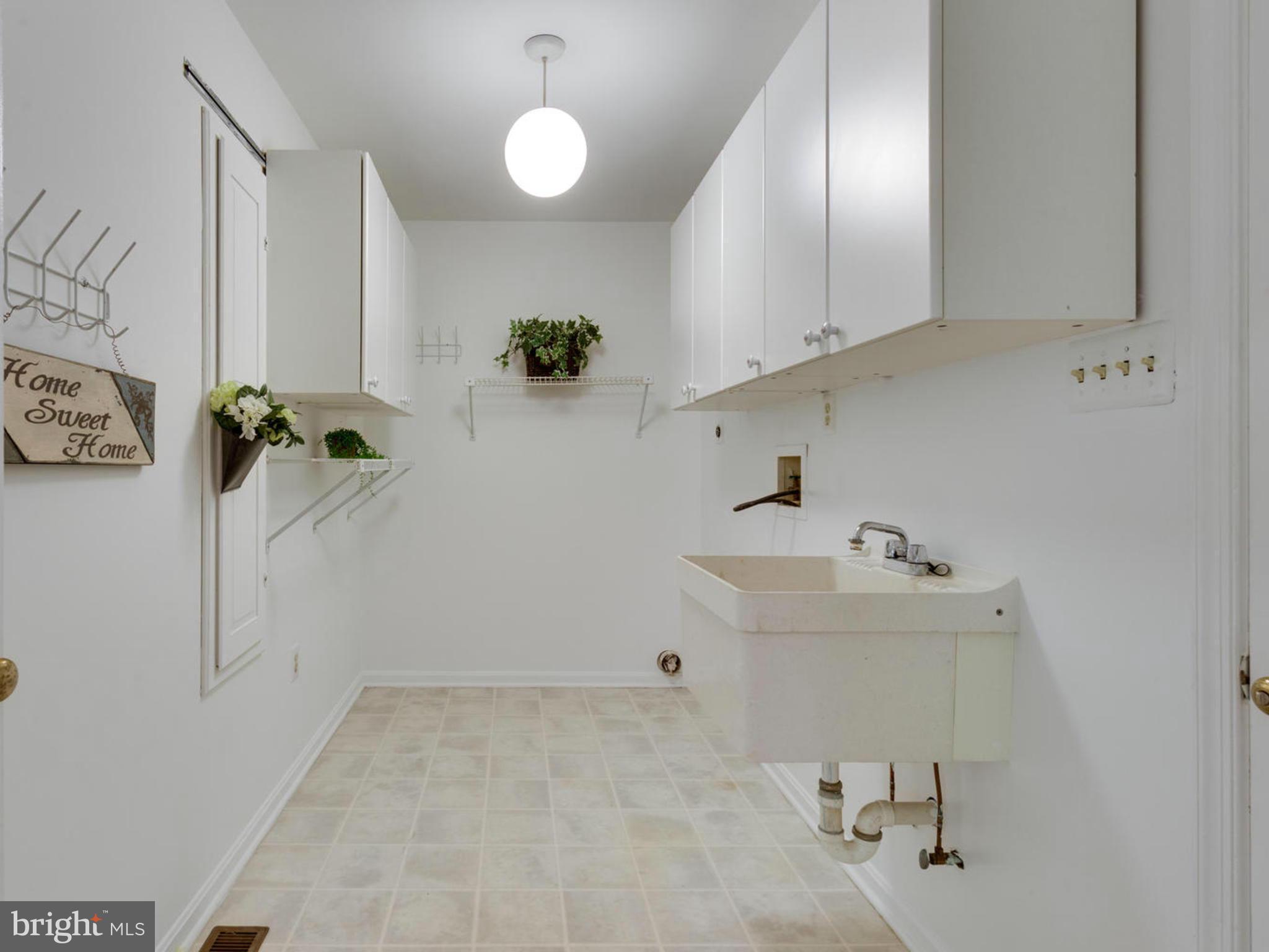 LAKE RIDGE - Residential Lease