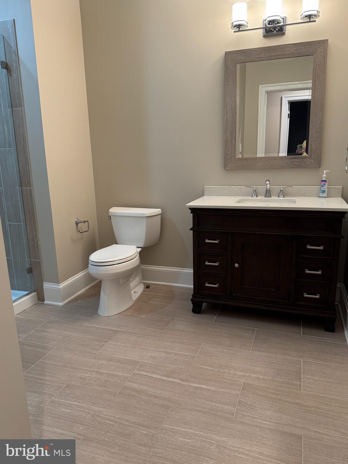 HOLMES RUN HEIGHTS - Residential Lease