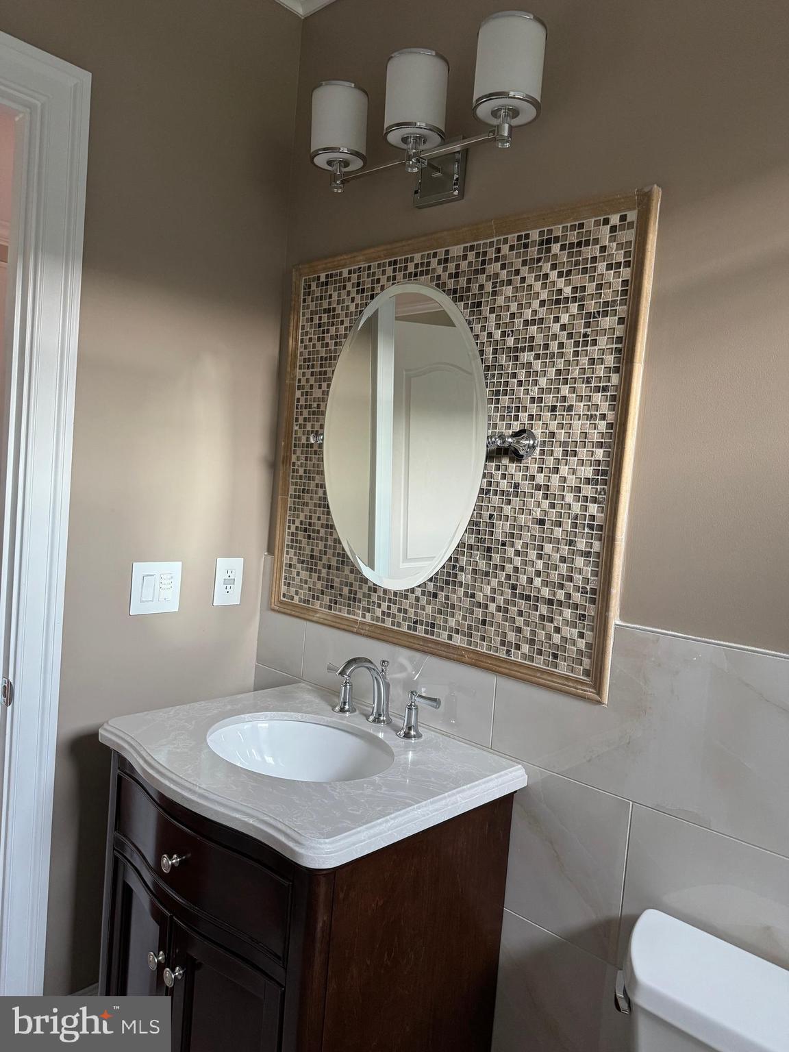 HOLMES RUN HEIGHTS - Residential Lease