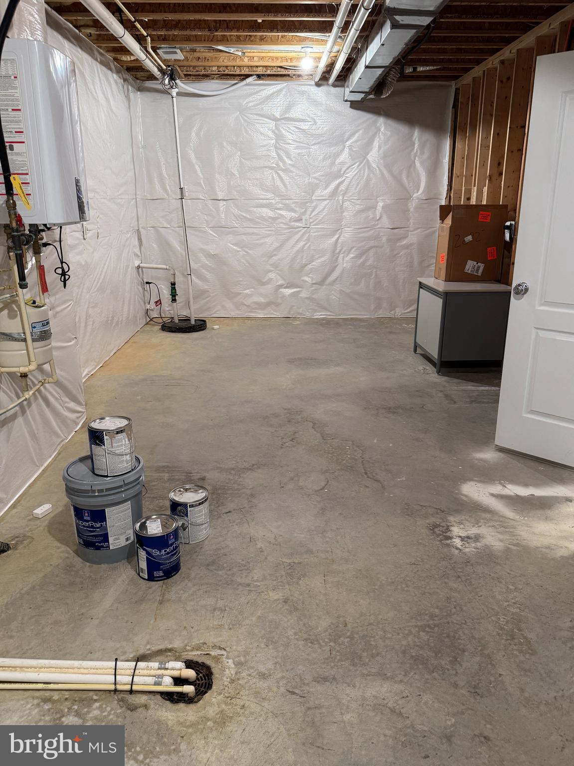 HOLMES RUN HEIGHTS - Residential Lease