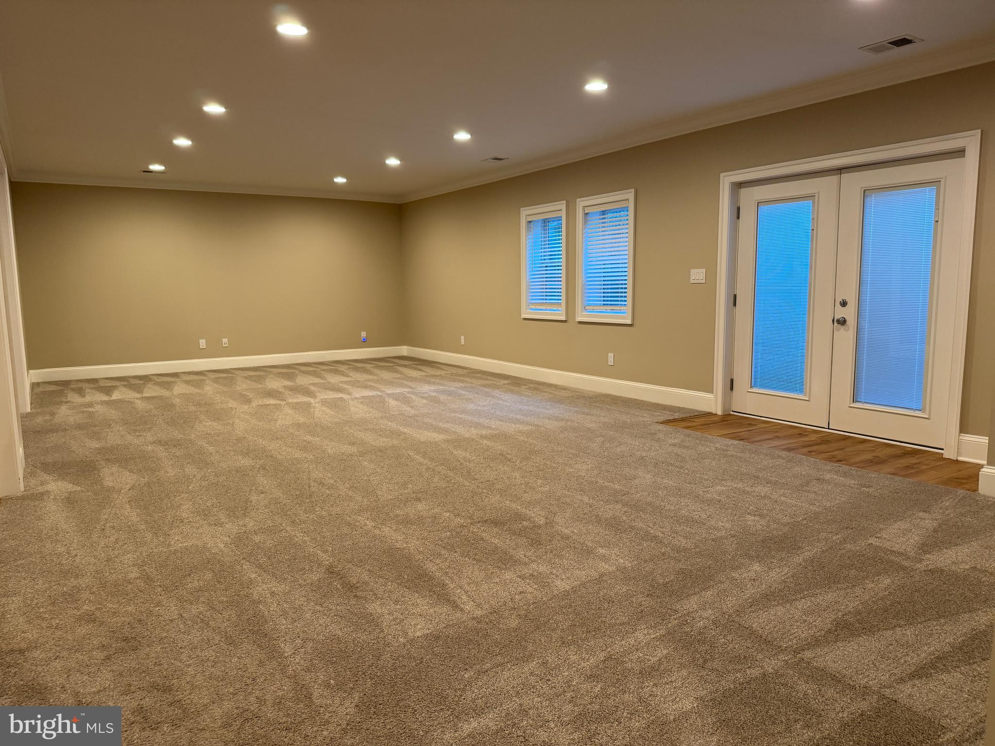 HOLMES RUN HEIGHTS - Residential Lease