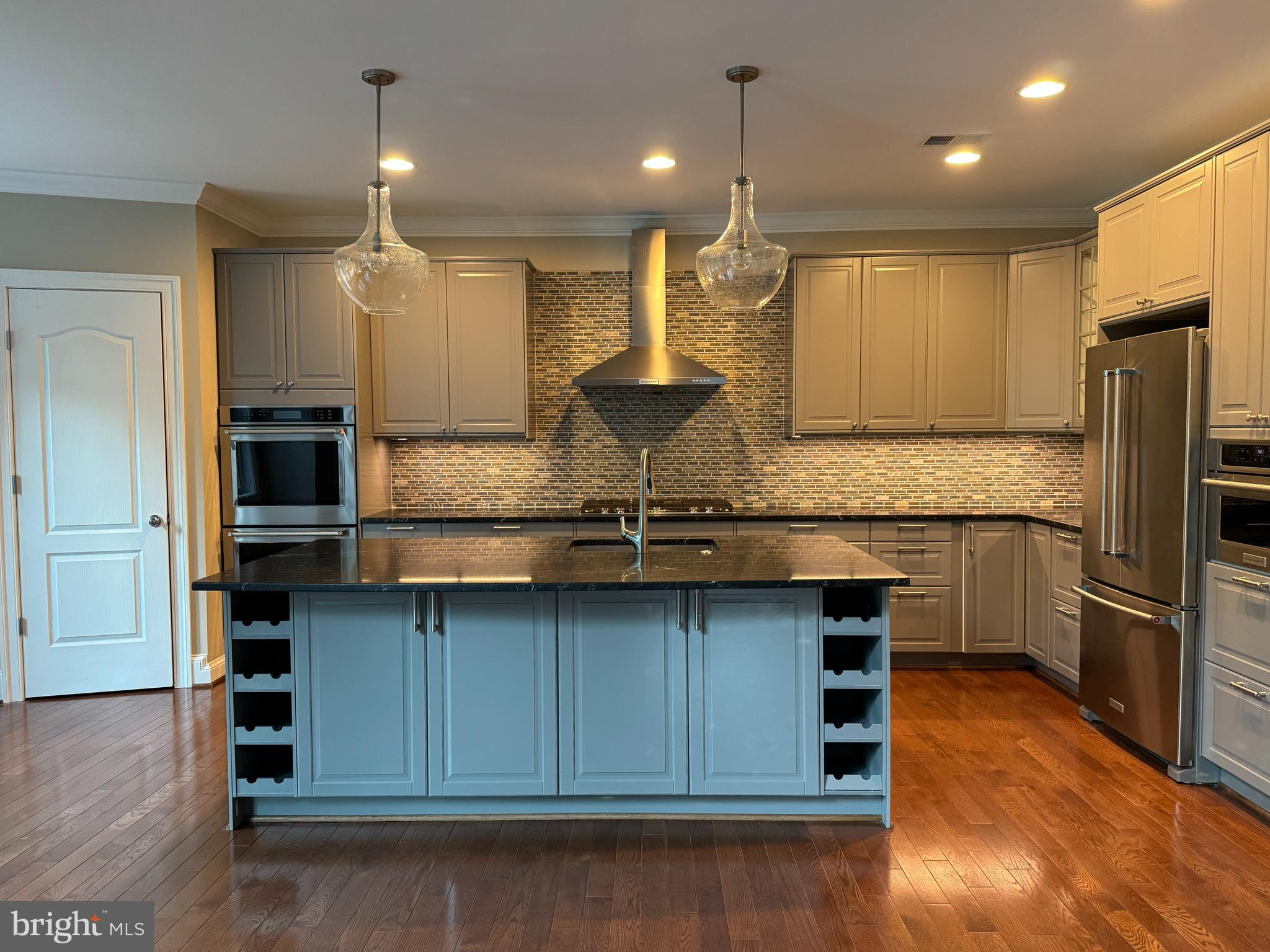 HOLMES RUN HEIGHTS - Residential Lease