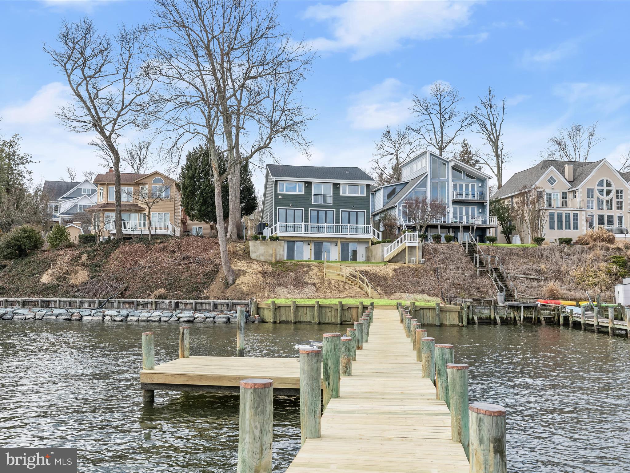 LONG POINT ON THE SEVERN - Residential