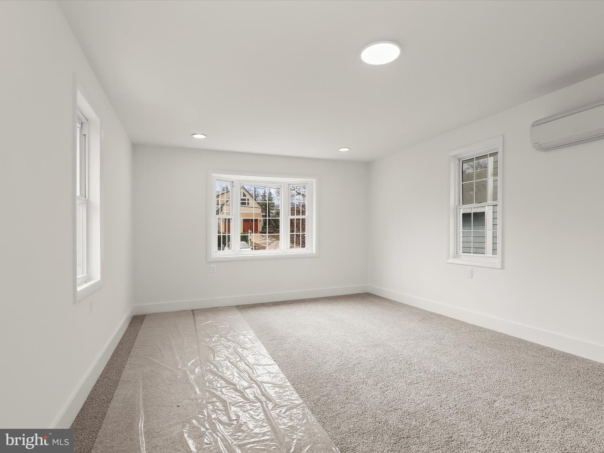 LONG POINT ON THE SEVERN - Residential