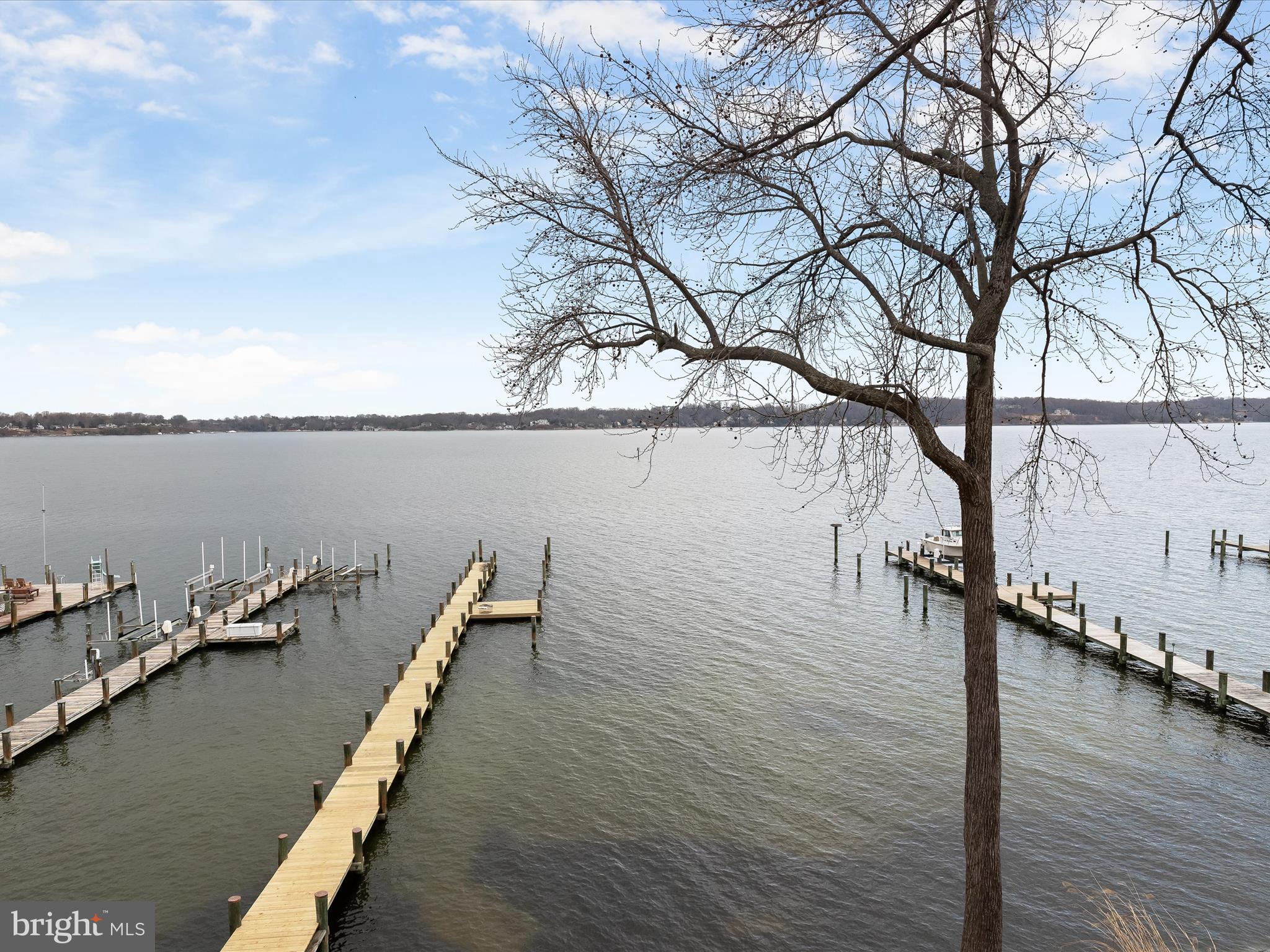 LONG POINT ON THE SEVERN - Residential