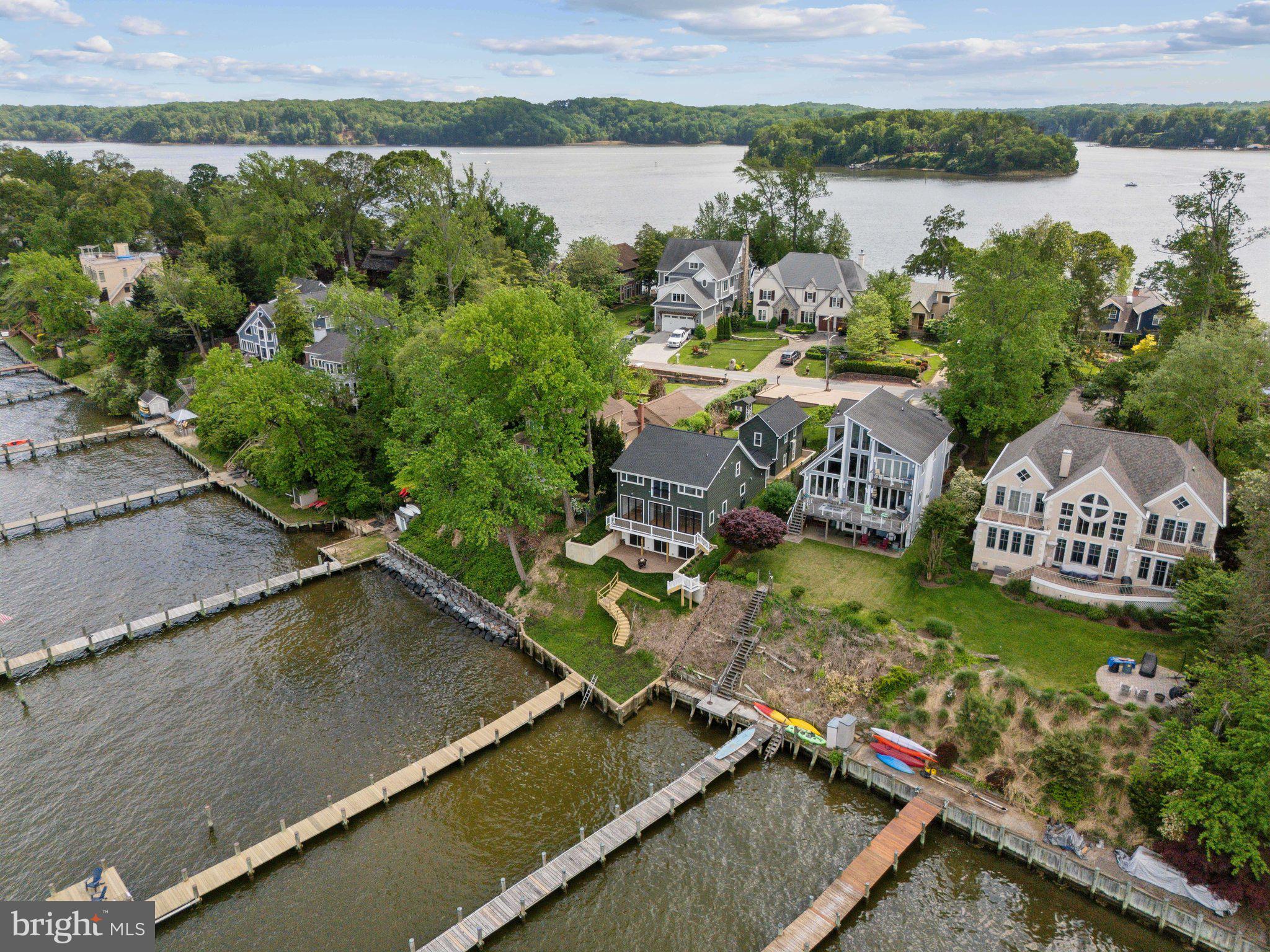 LONG POINT ON THE SEVERN - Residential