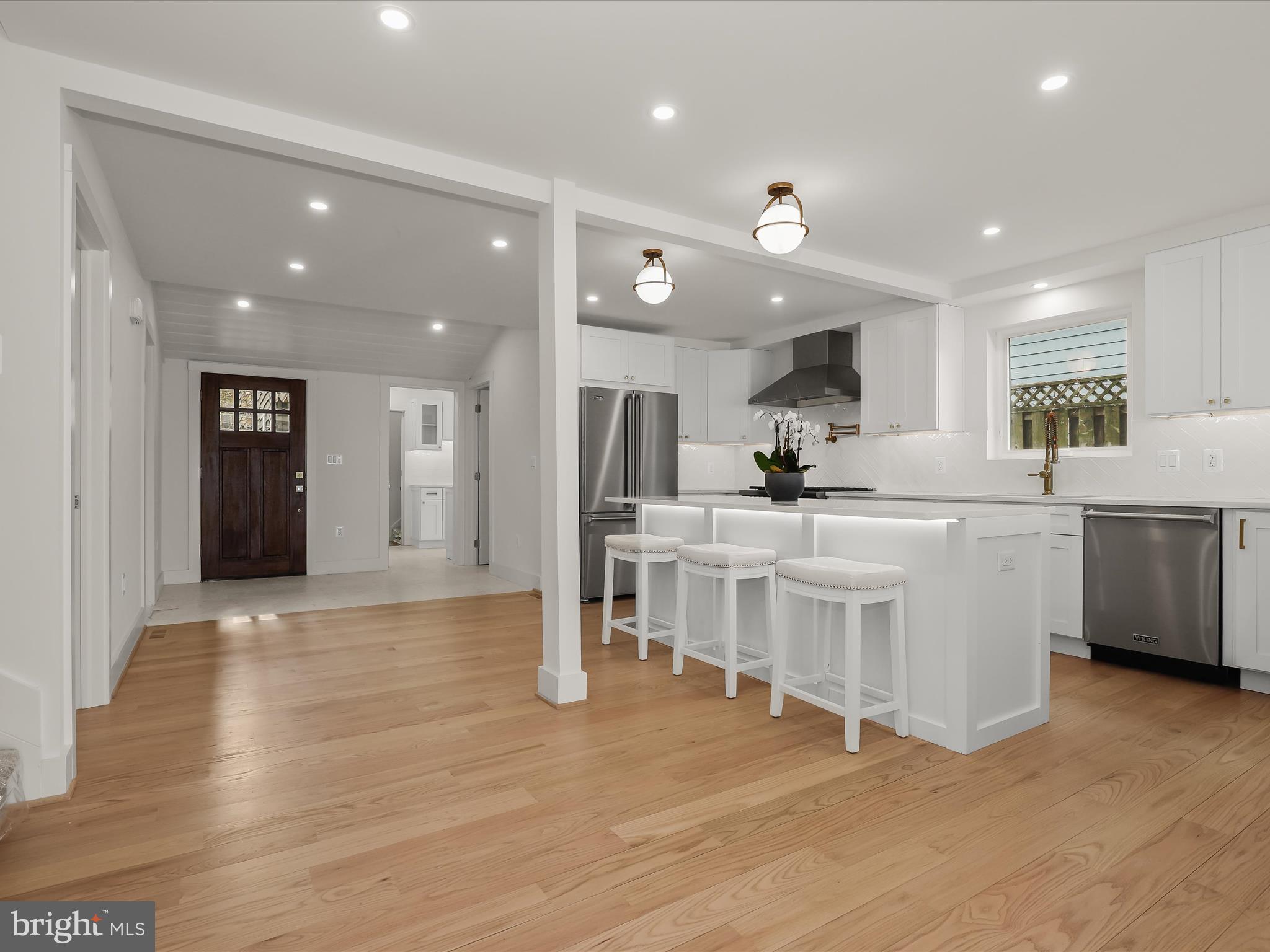 LONG POINT ON THE SEVERN - Residential