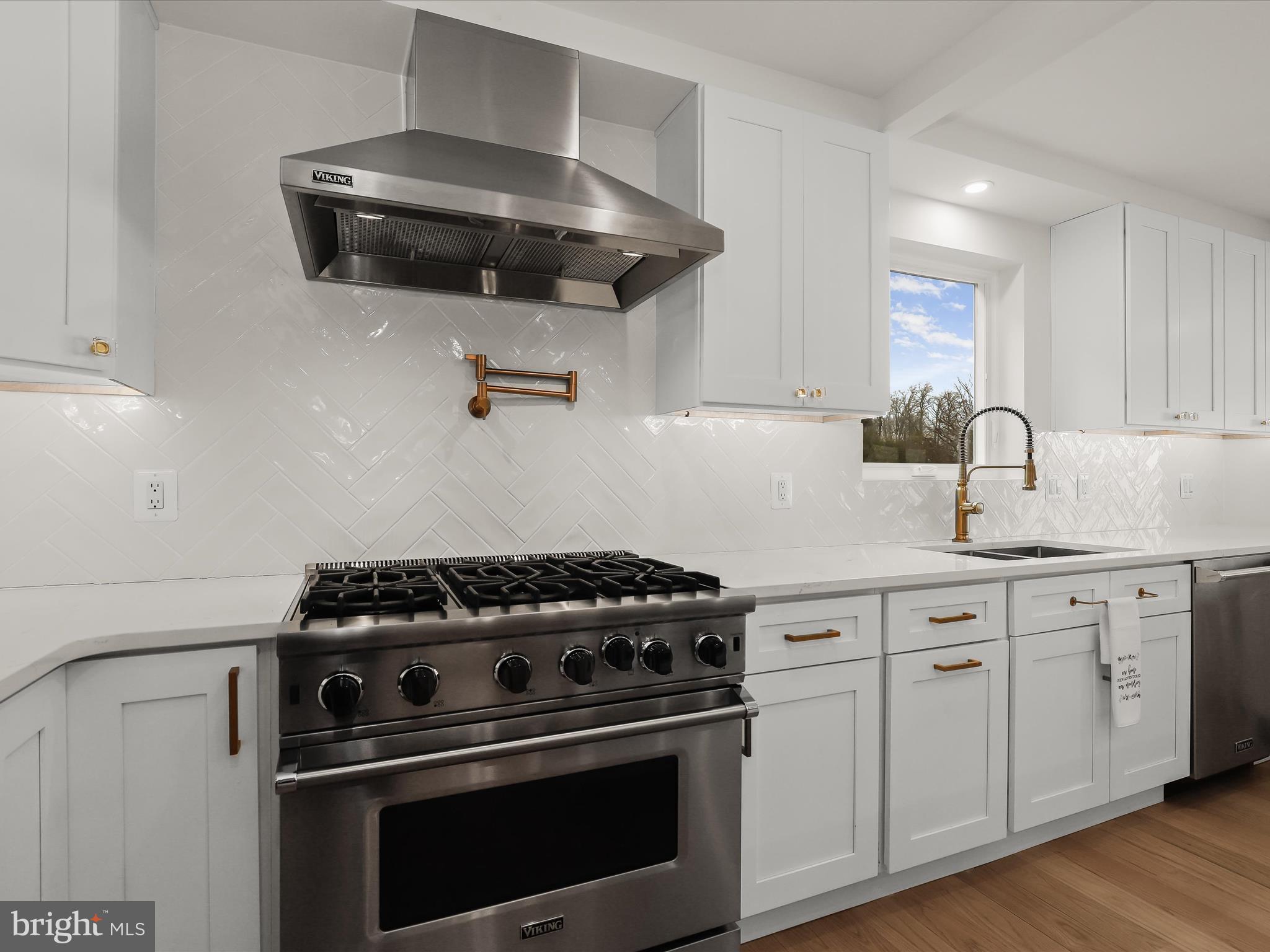 LONG POINT ON THE SEVERN - Residential