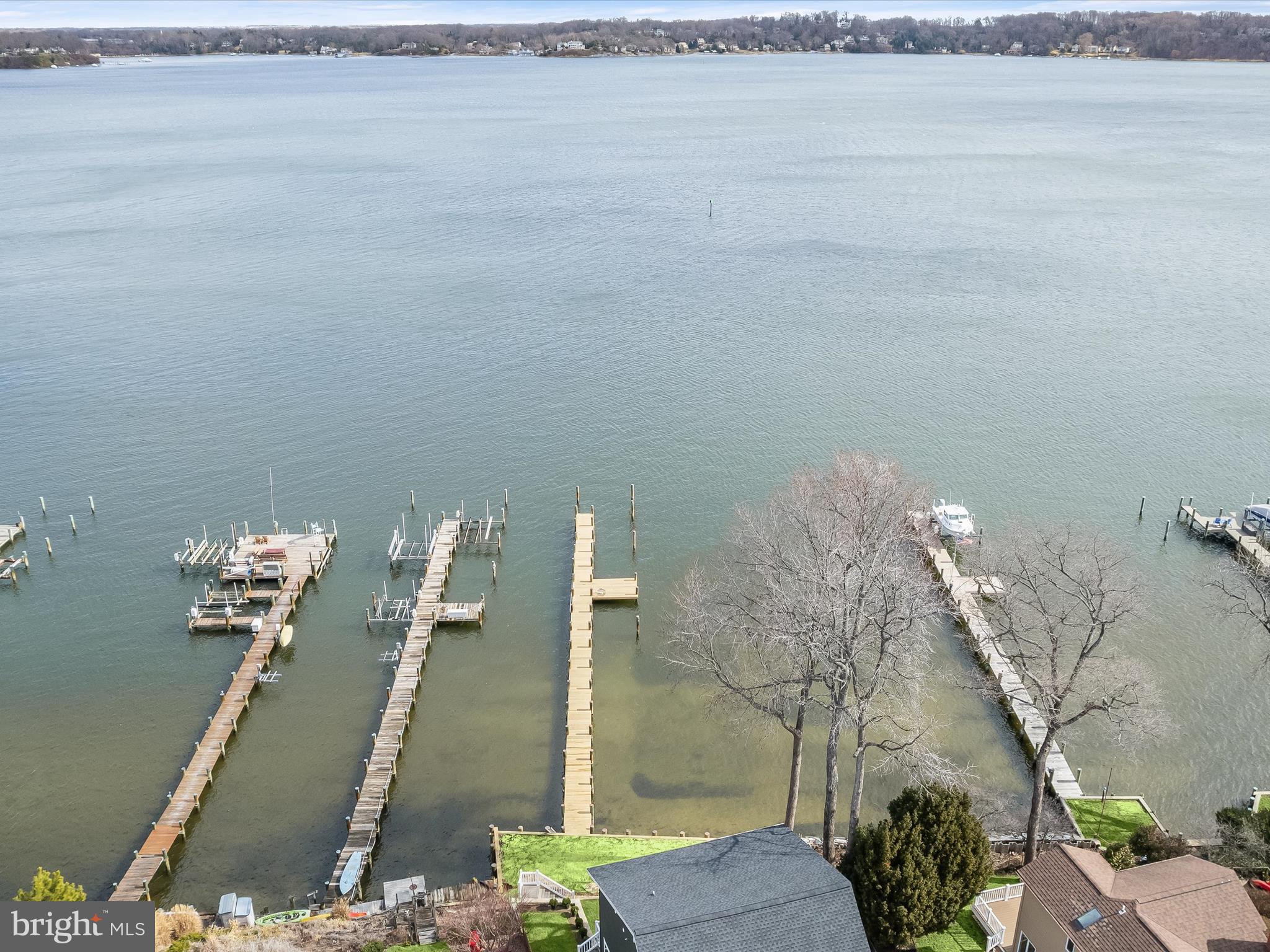 LONG POINT ON THE SEVERN - Residential