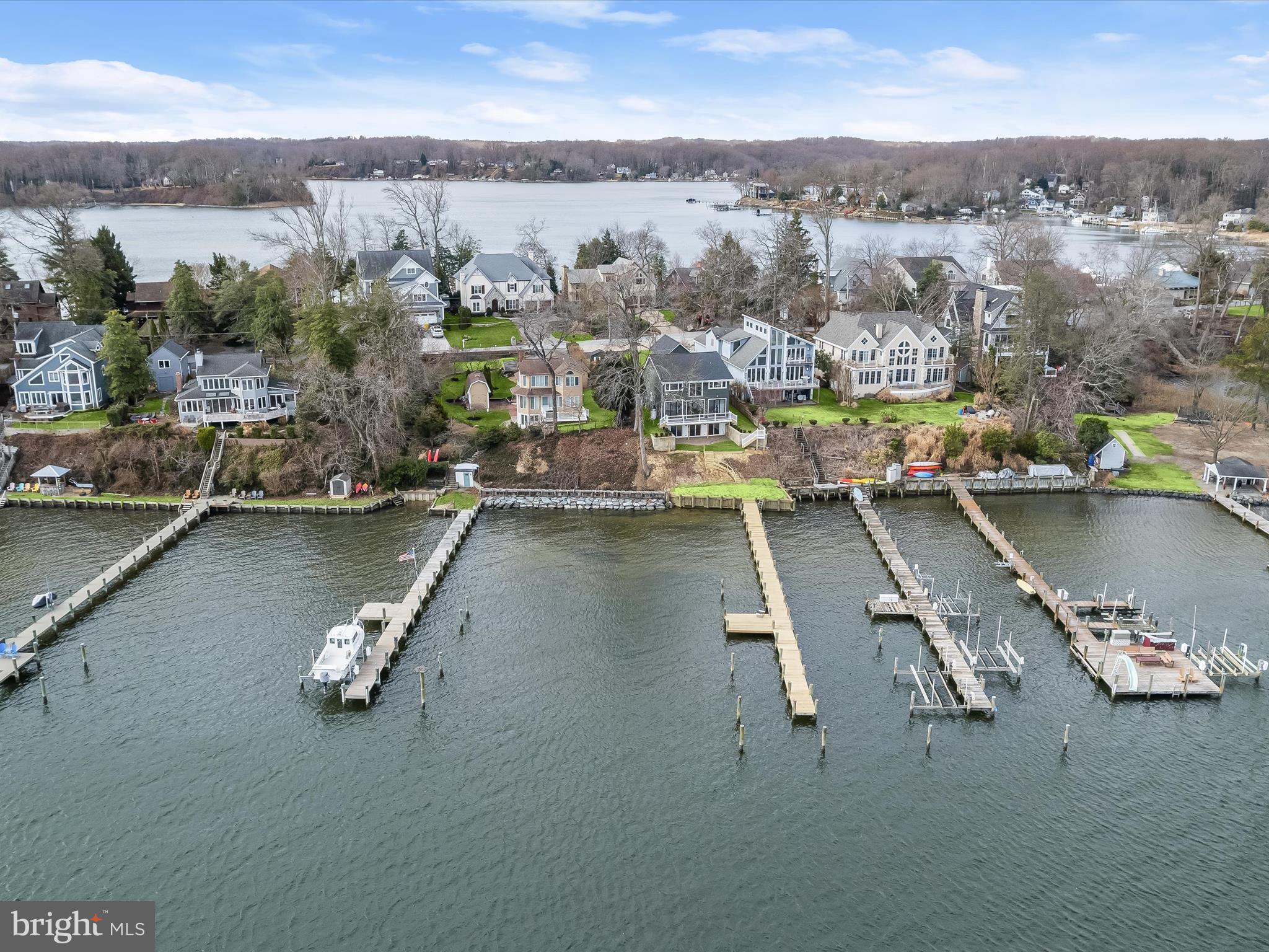 LONG POINT ON THE SEVERN - Residential