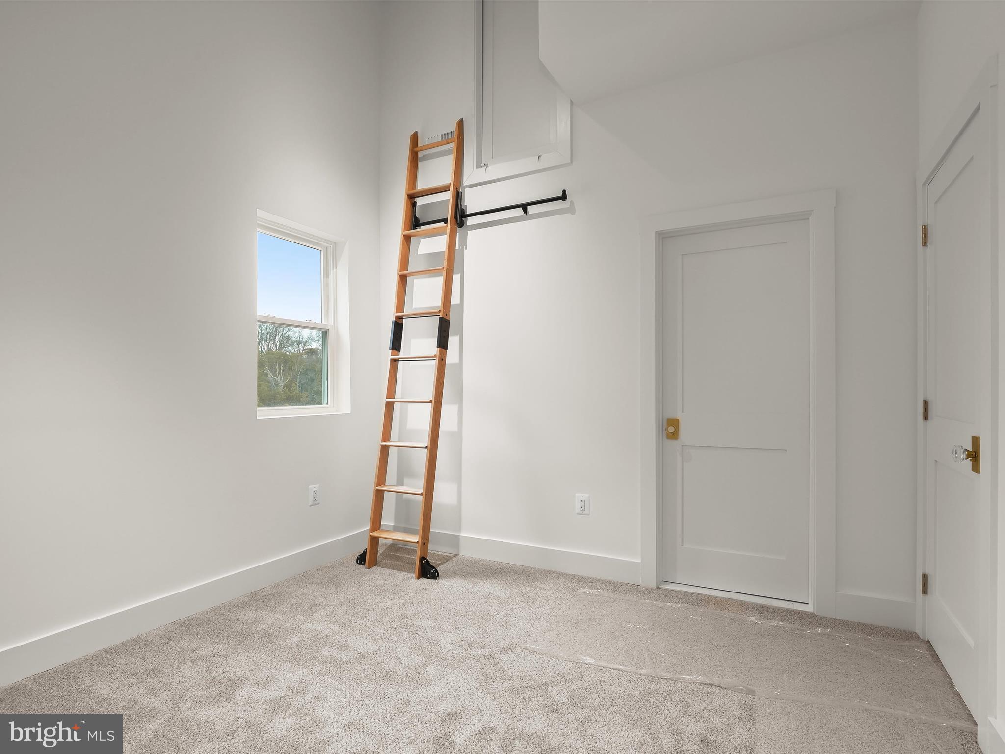 LONG POINT ON THE SEVERN - Residential