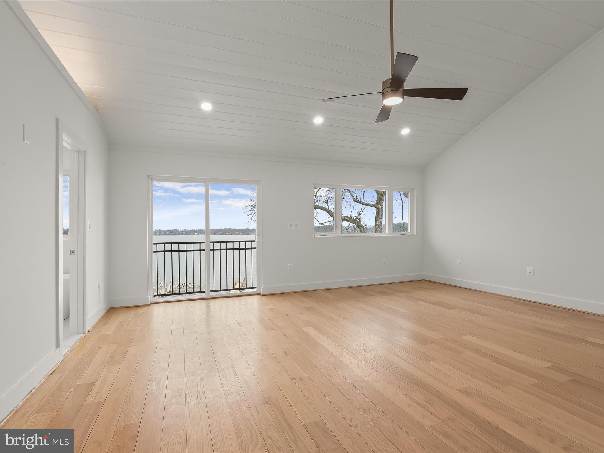 LONG POINT ON THE SEVERN - Residential