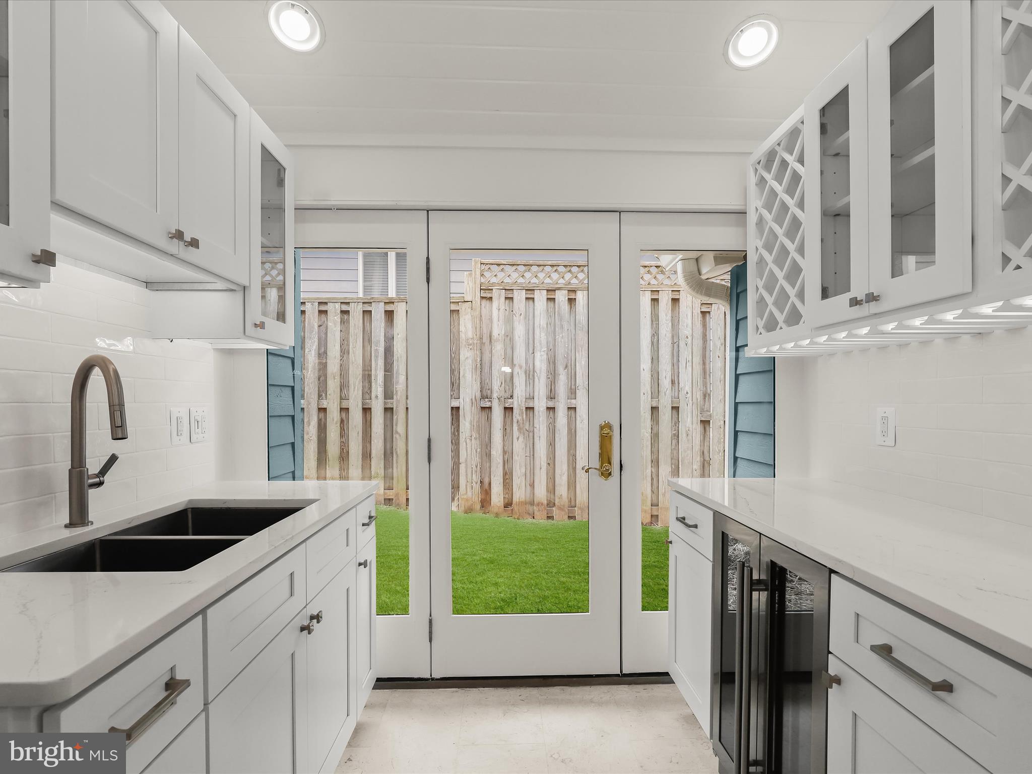 LONG POINT ON THE SEVERN - Residential