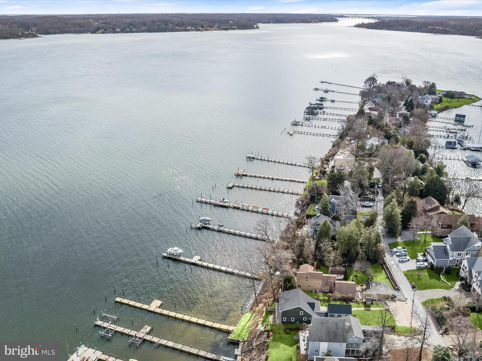LONG POINT ON THE SEVERN - Residential