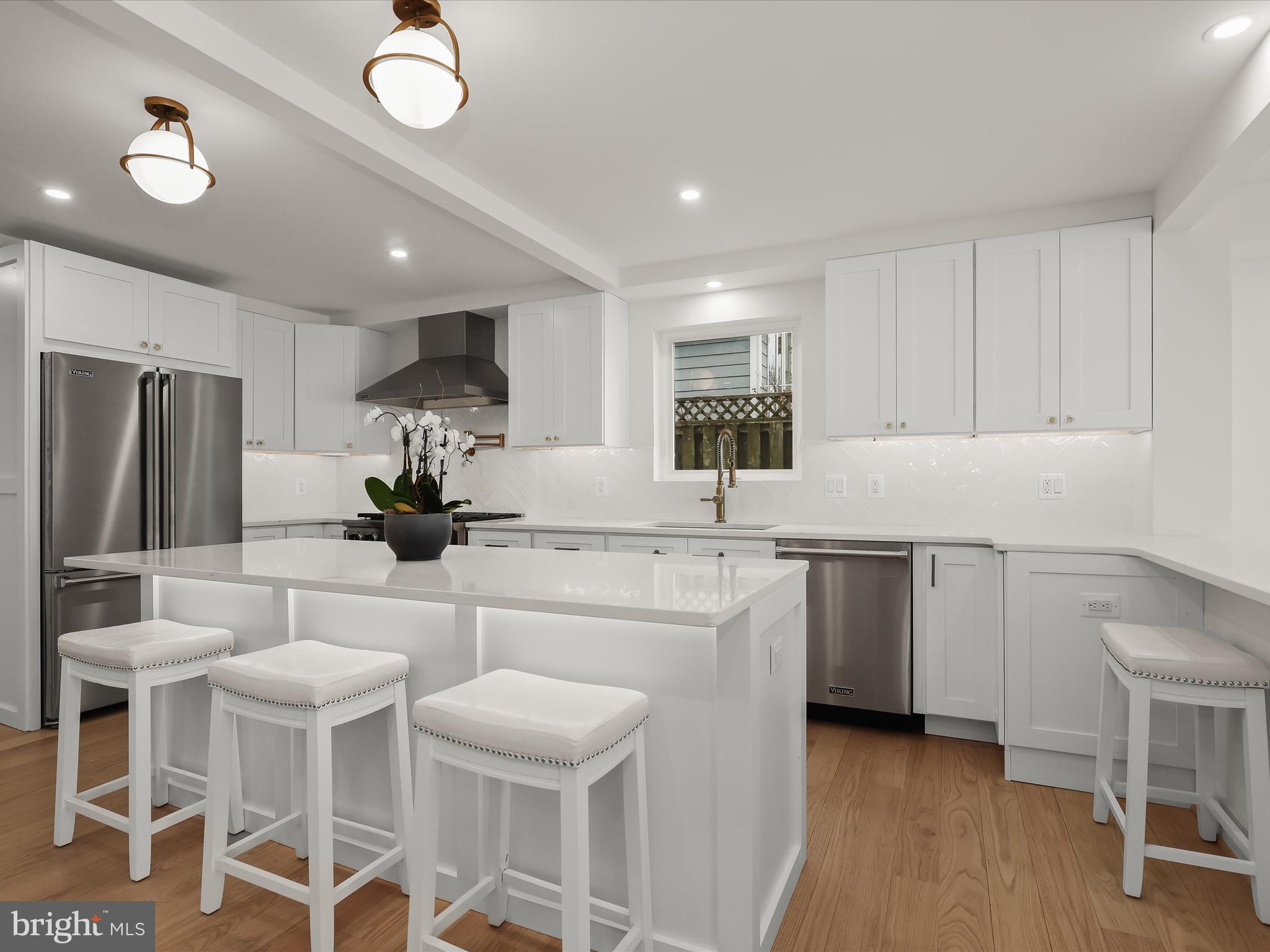 LONG POINT ON THE SEVERN - Residential