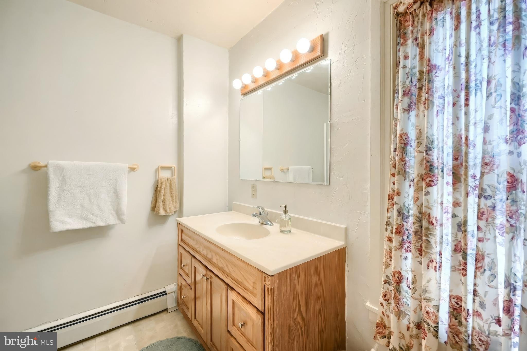 WINDSOR BORO - Residential