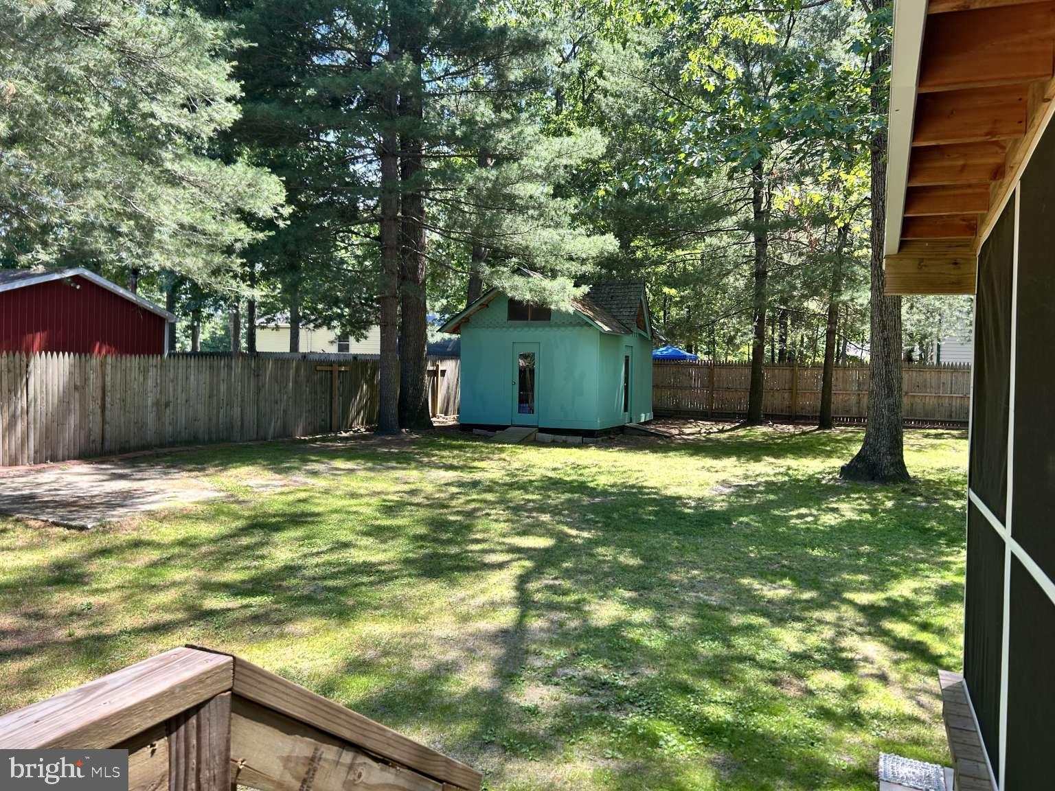 836 SPRUCE LANE