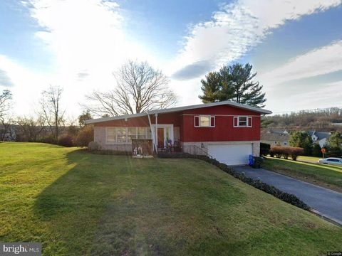 9 BERLIN COURT YORK PA 17408