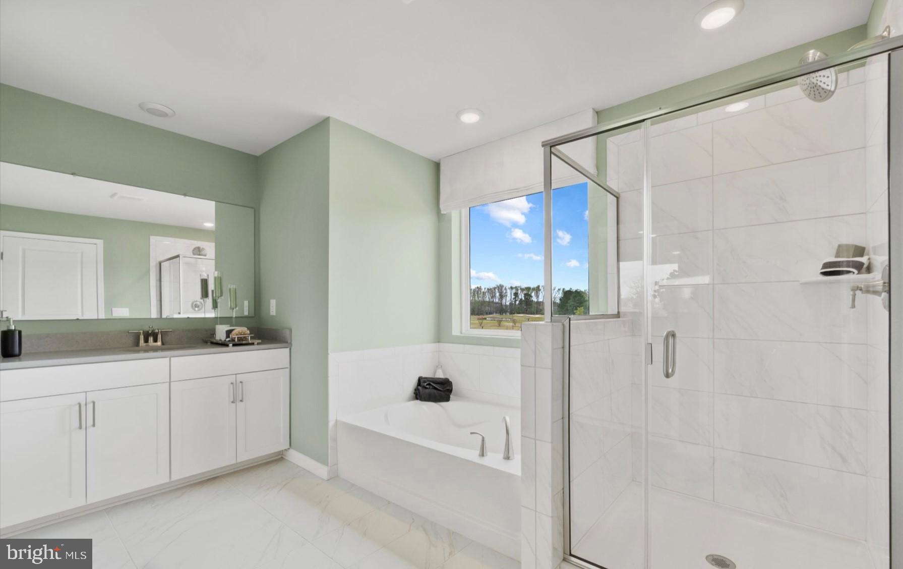 RIVERS BLUFF - Residential