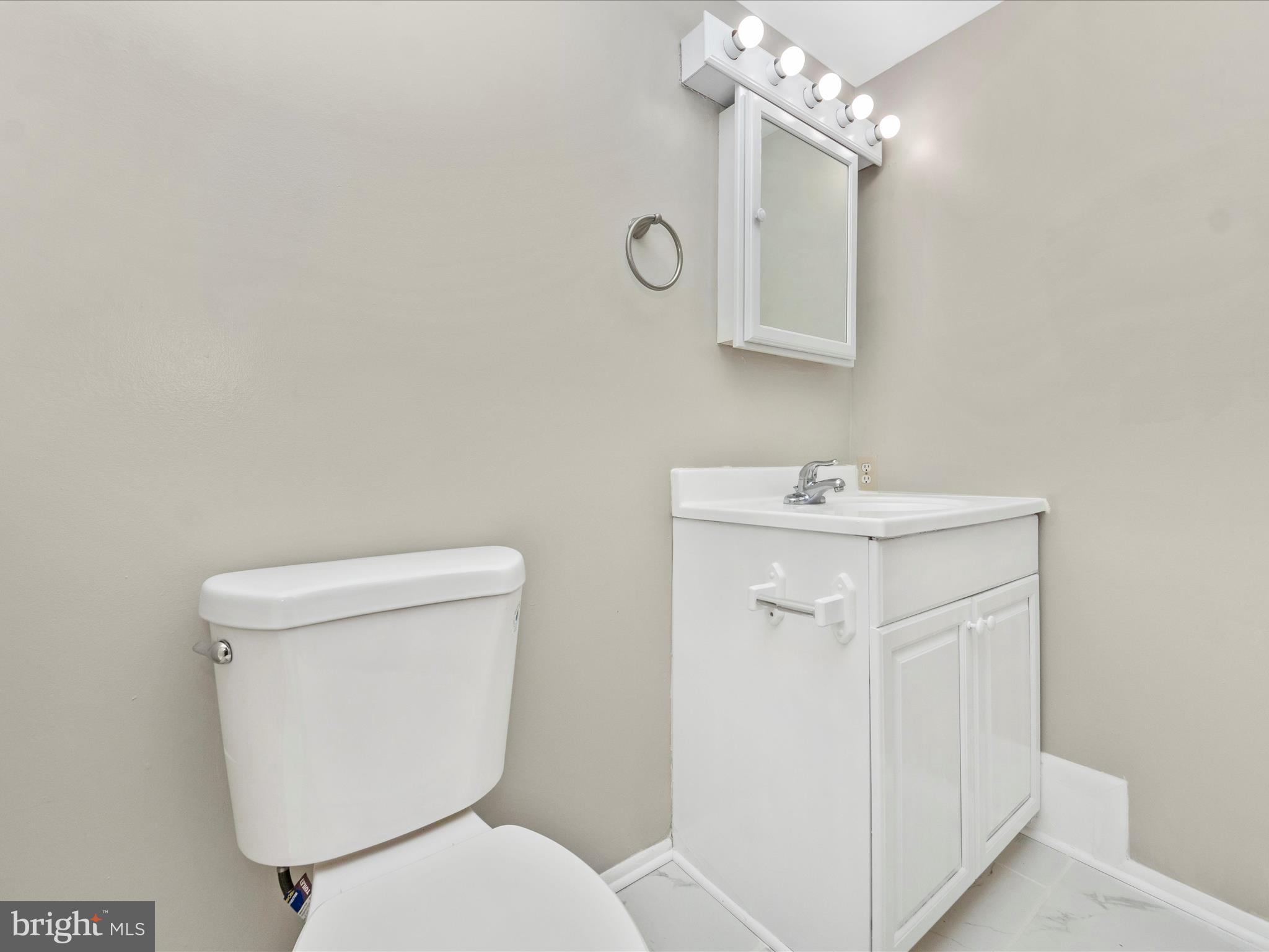 HICKORY HOLLOW - Residential