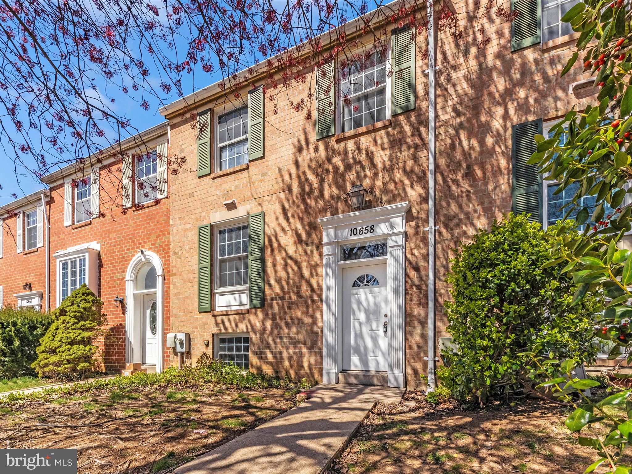 HICKORY HOLLOW - Residential