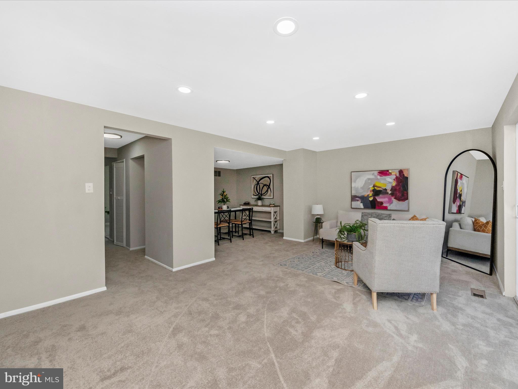 HICKORY HOLLOW - Residential