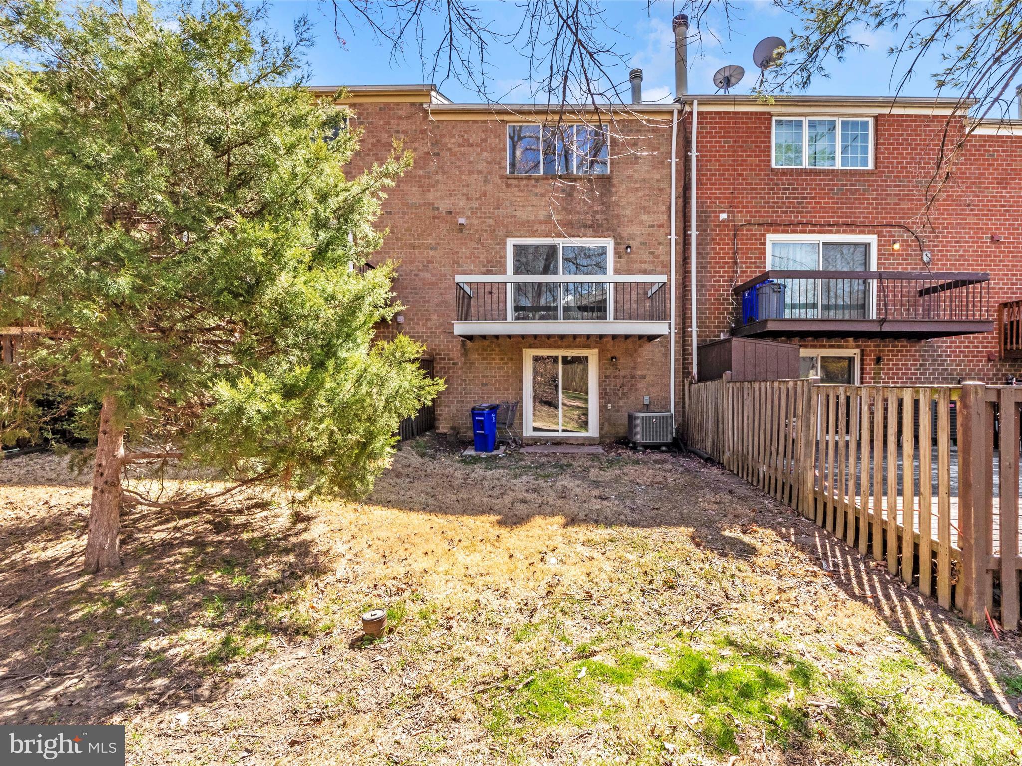 HICKORY HOLLOW - Residential