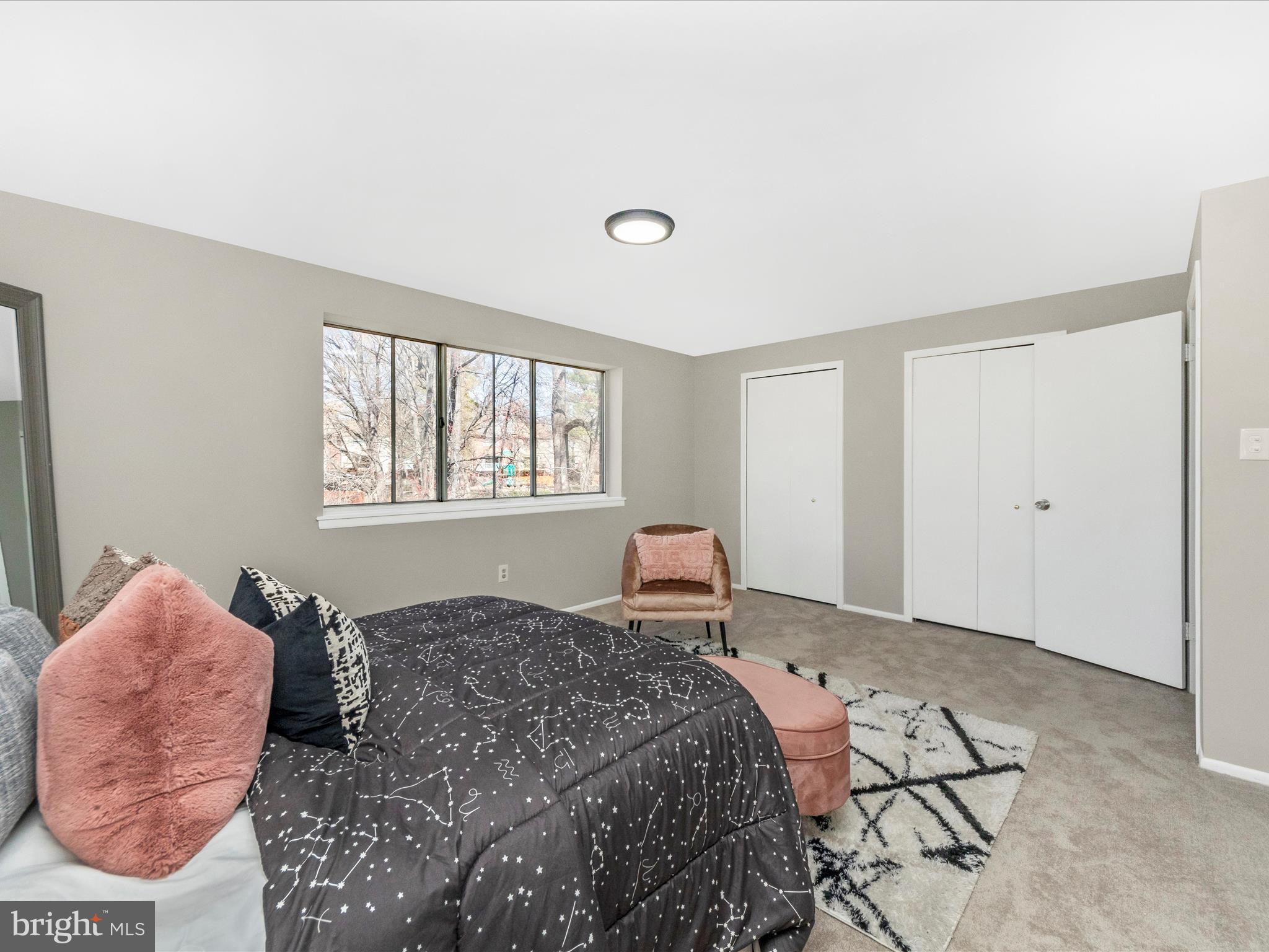 HICKORY HOLLOW - Residential