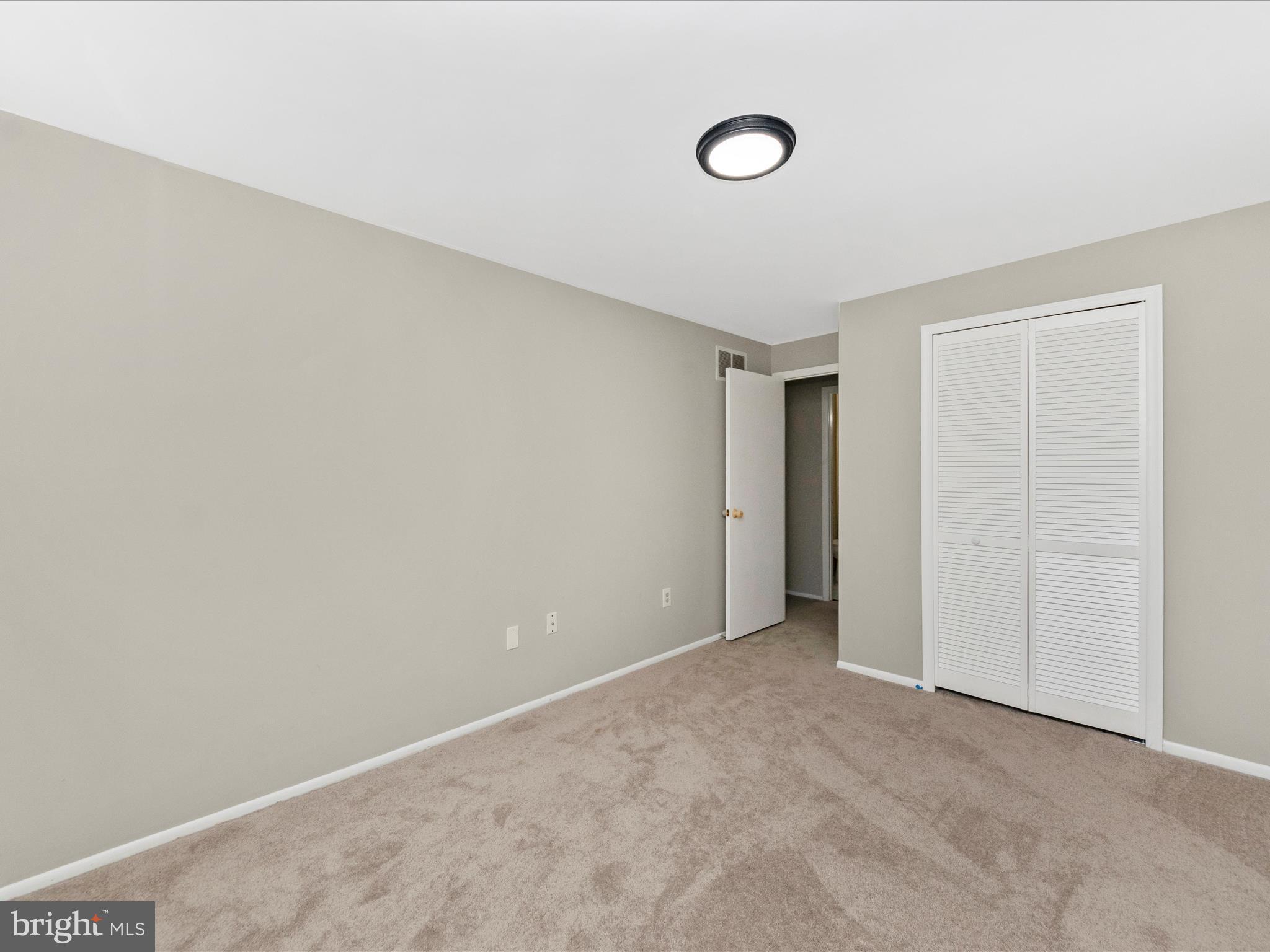 HICKORY HOLLOW - Residential