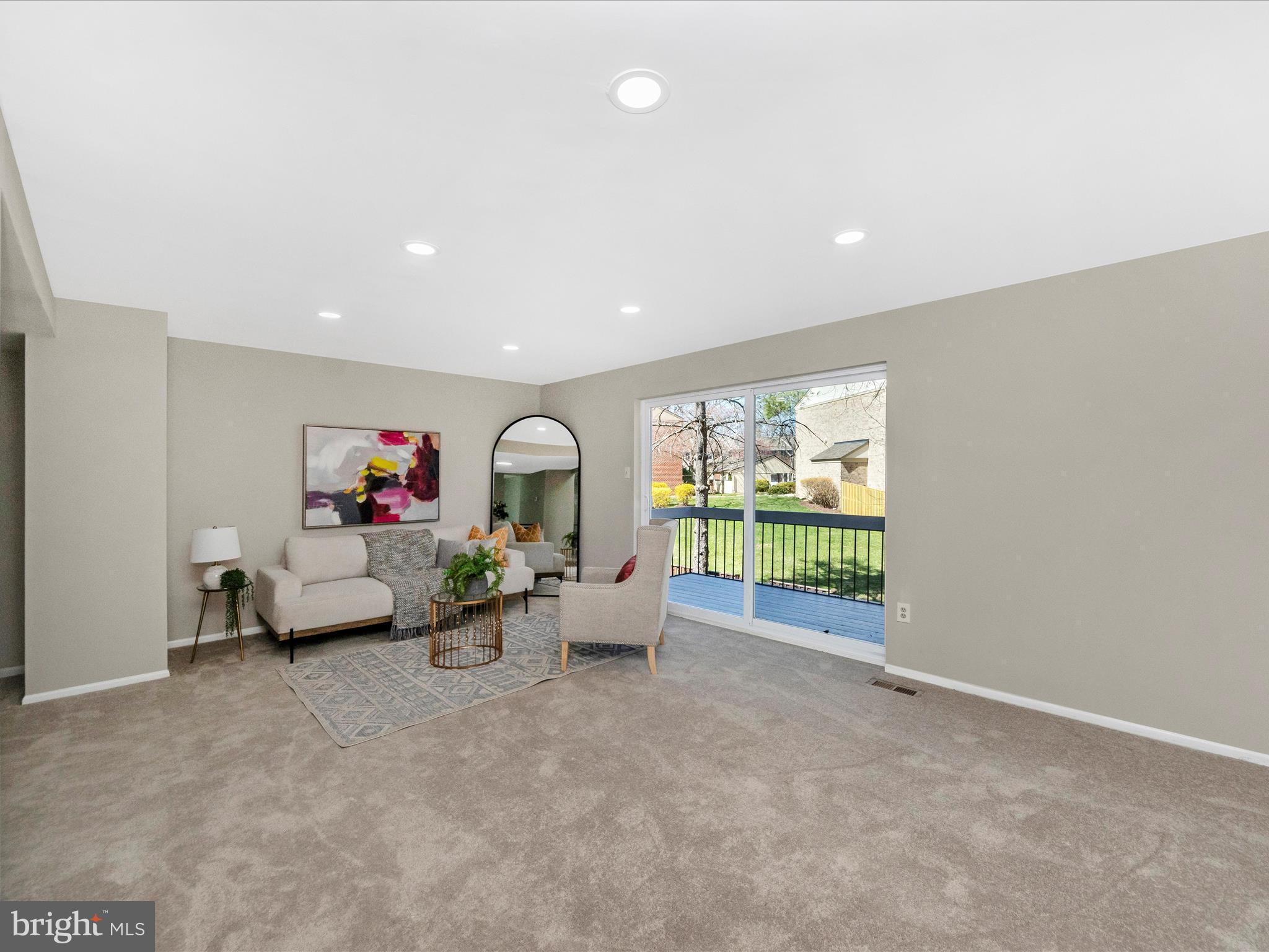 HICKORY HOLLOW - Residential