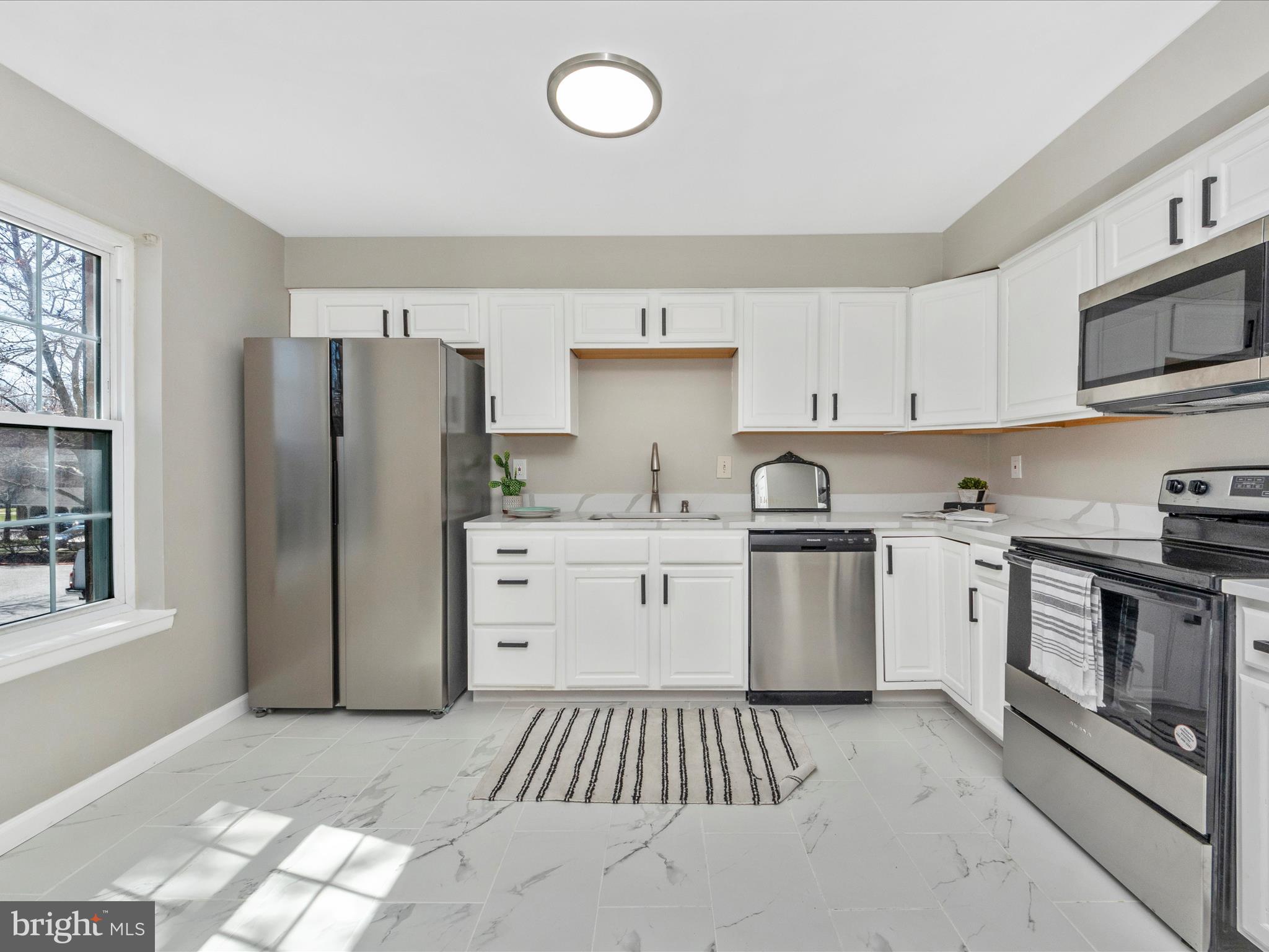 HICKORY HOLLOW - Residential