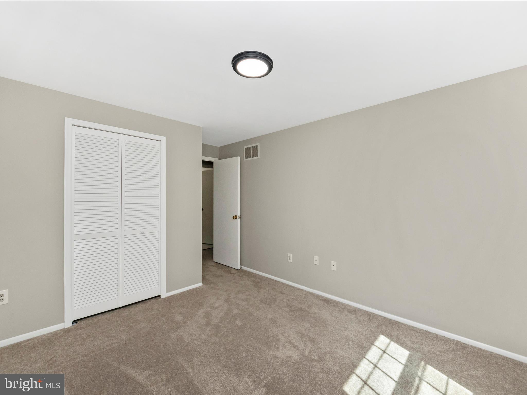 HICKORY HOLLOW - Residential