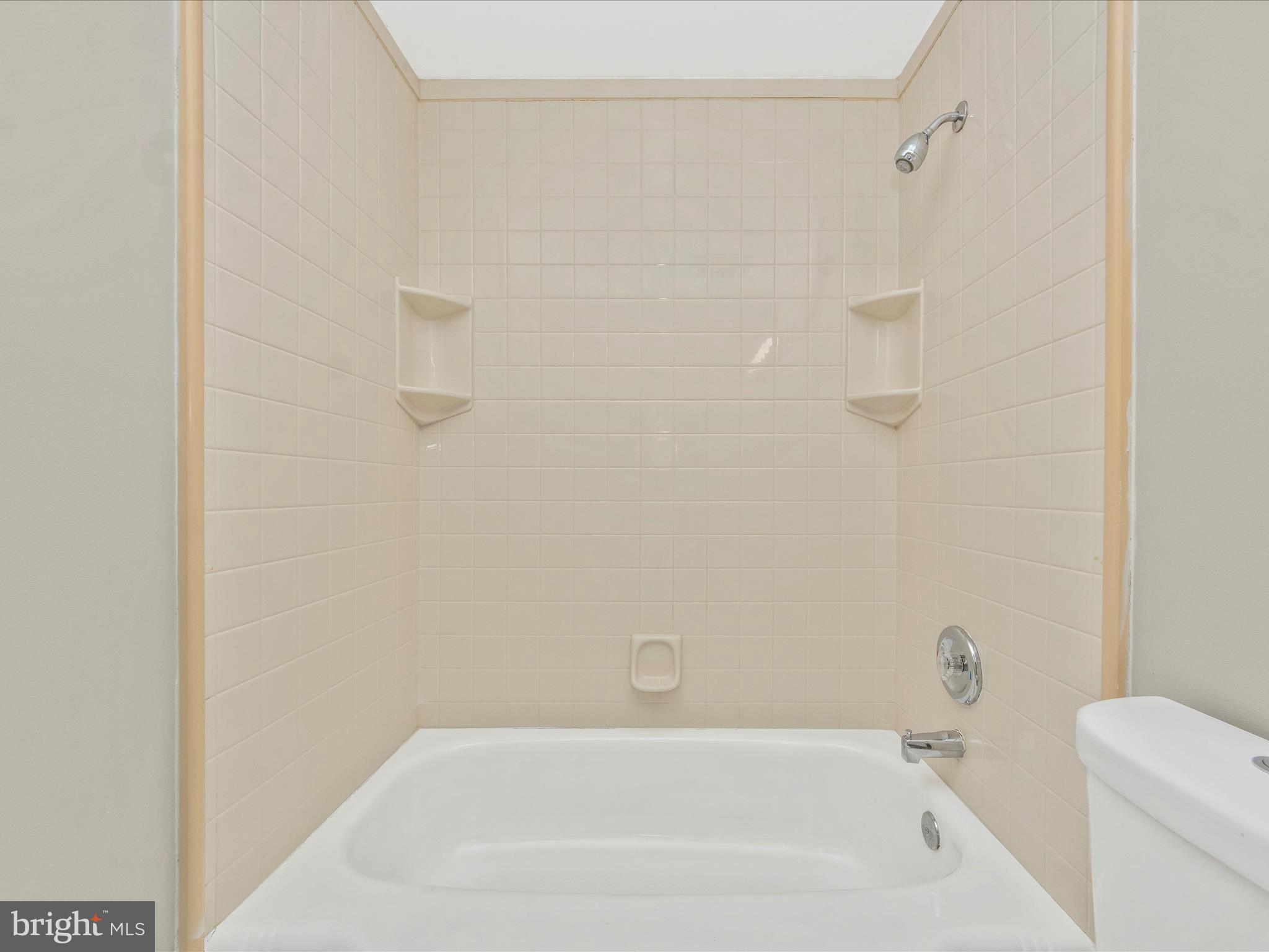 HICKORY HOLLOW - Residential