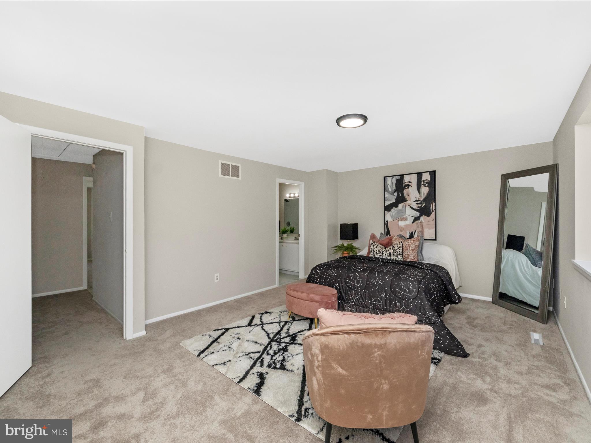 HICKORY HOLLOW - Residential