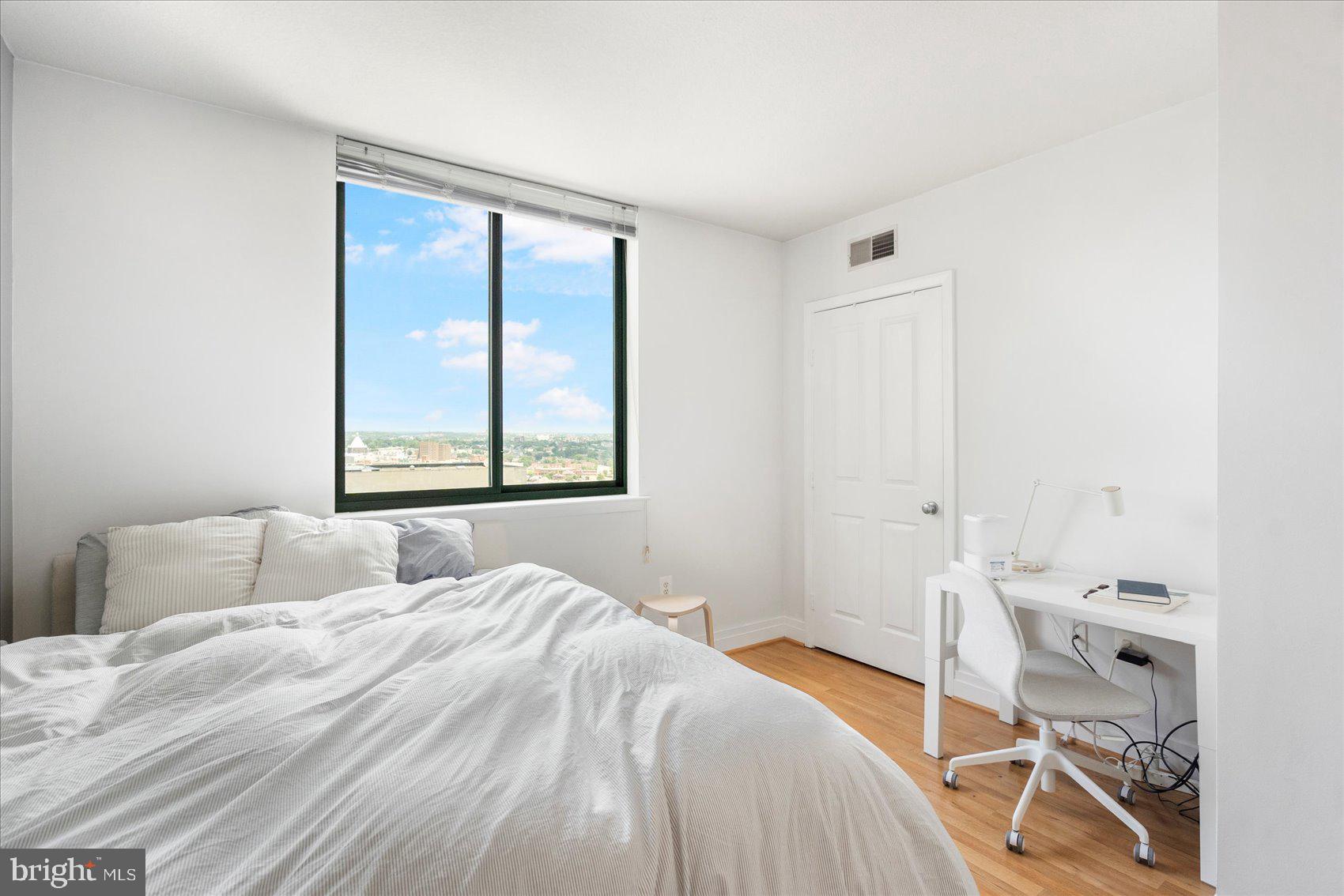 DOWNTOWN - Residential