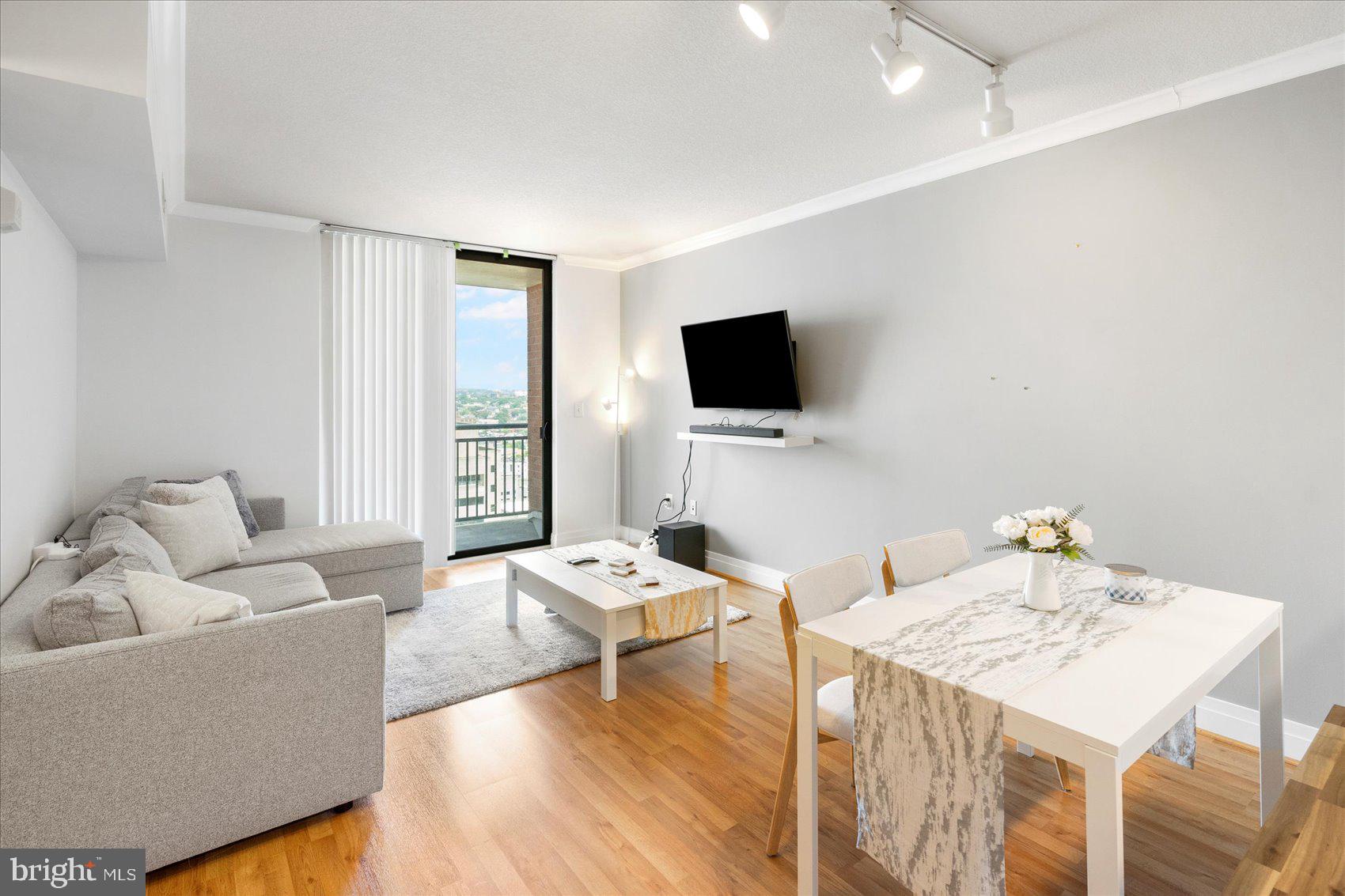 DOWNTOWN - Residential