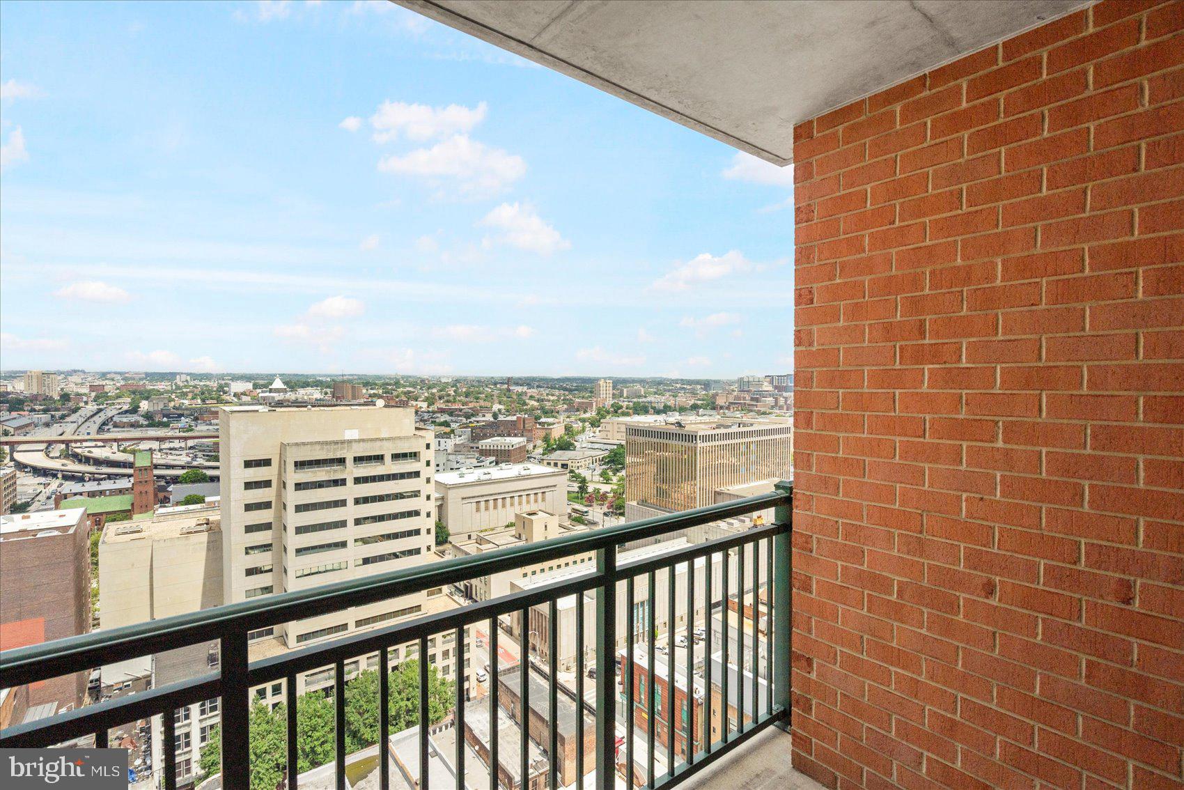 DOWNTOWN - Residential