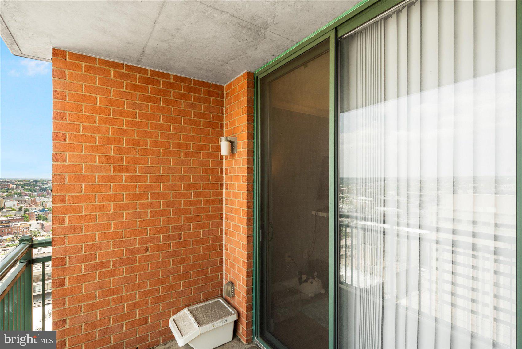 DOWNTOWN - Residential