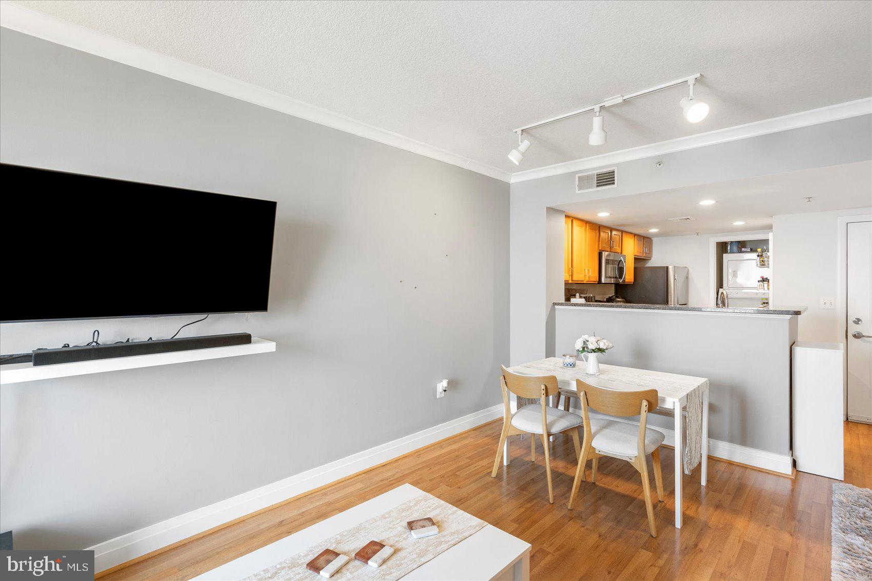 DOWNTOWN - Residential