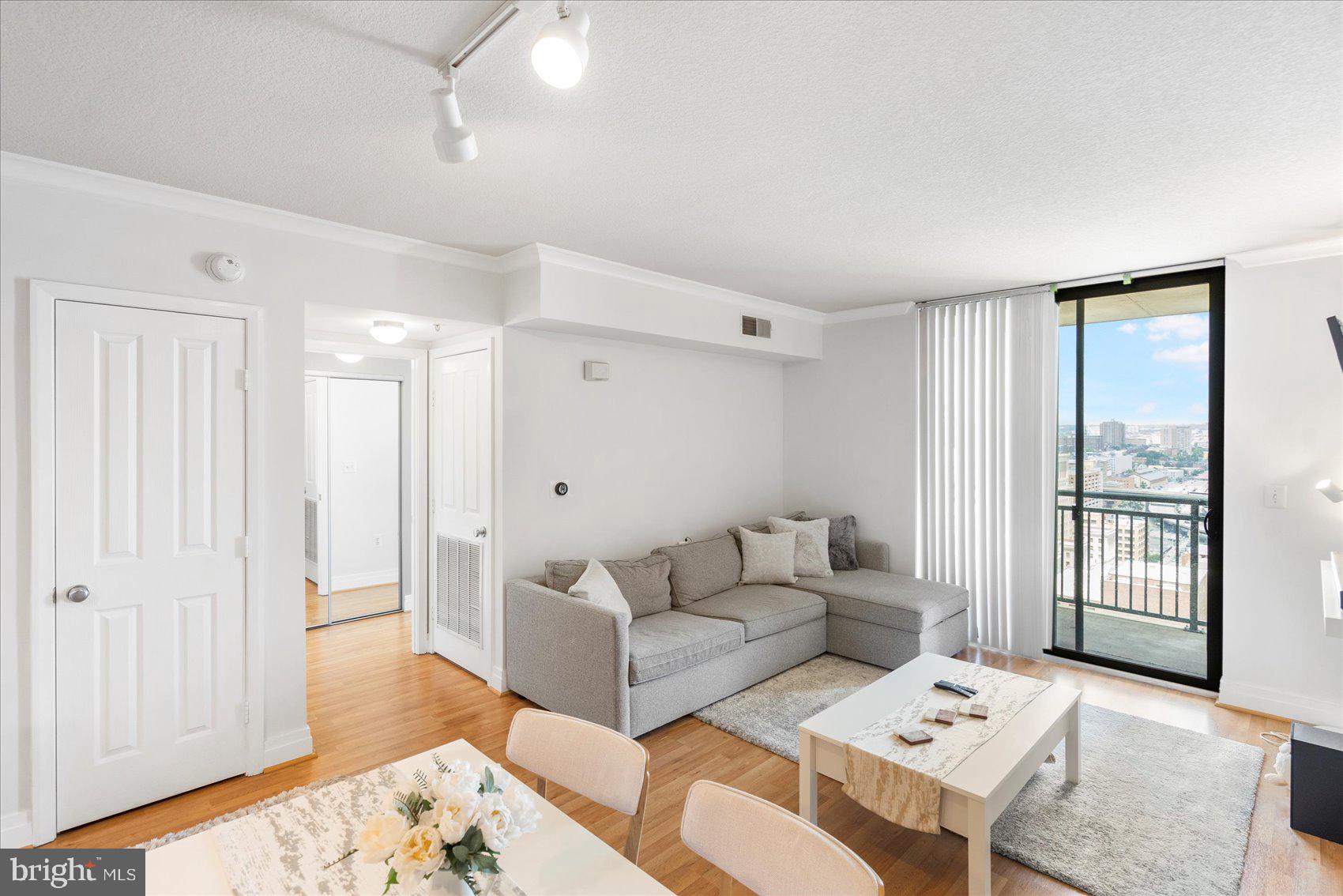 DOWNTOWN - Residential