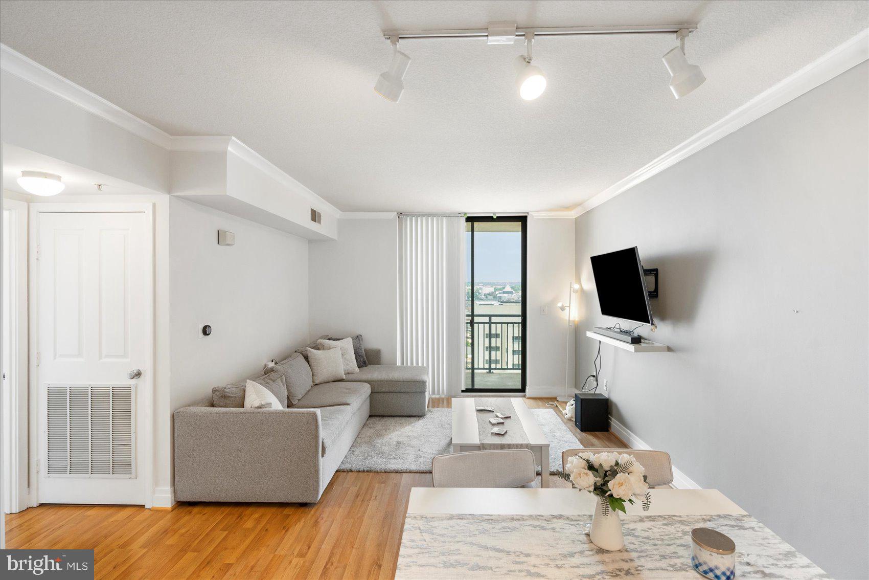 DOWNTOWN - Residential