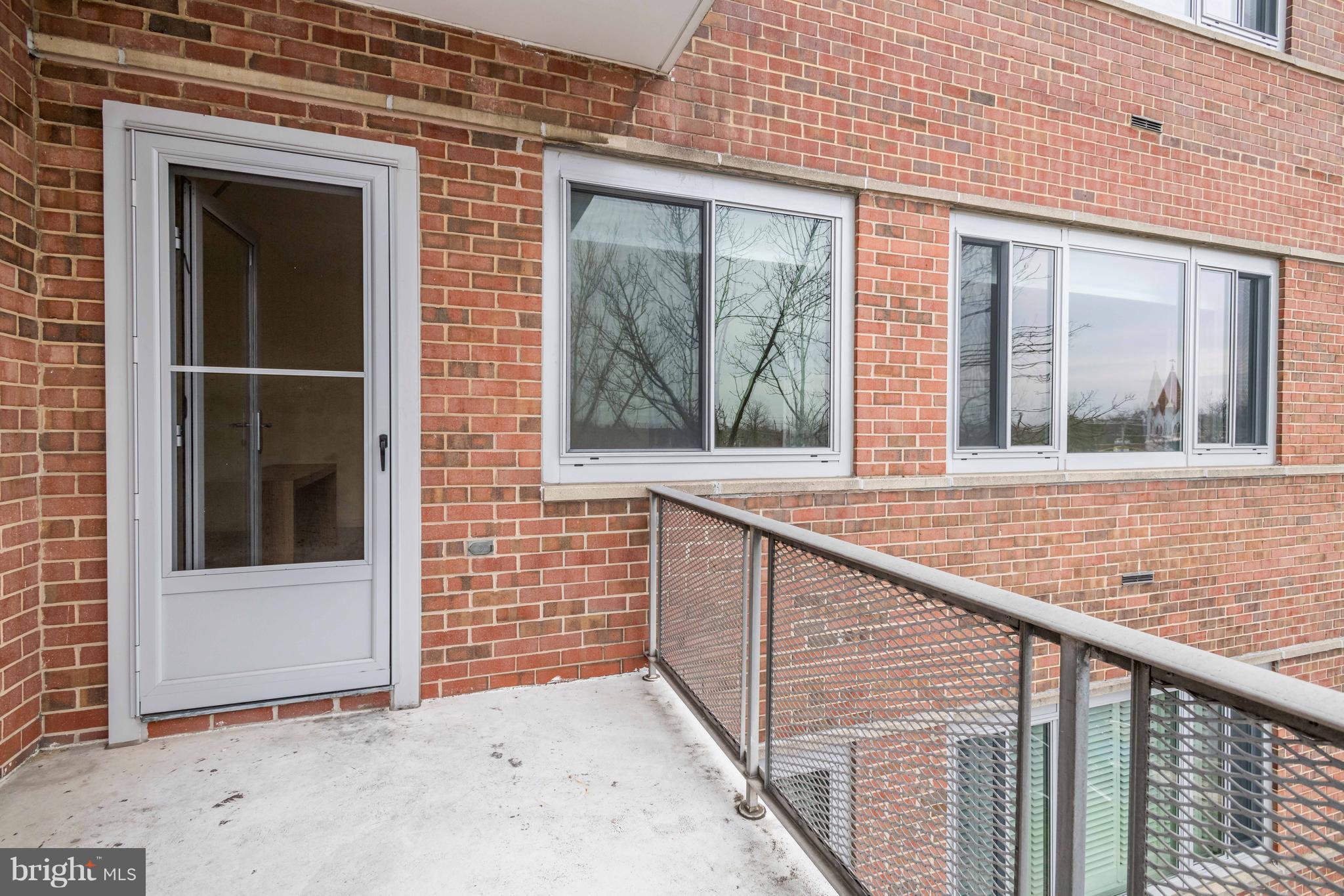 ELEVEN SLADE - Residential