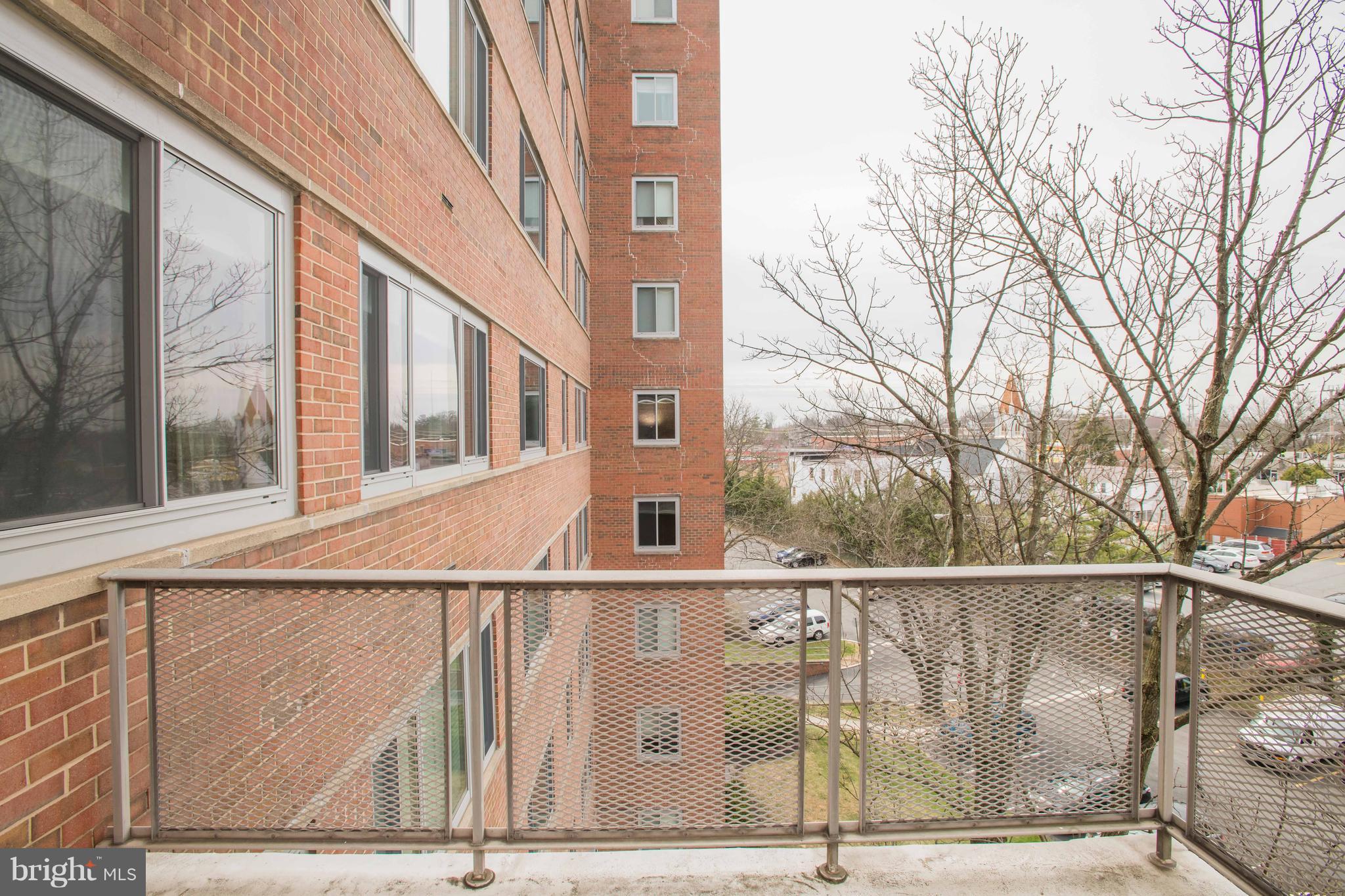 ELEVEN SLADE - Residential